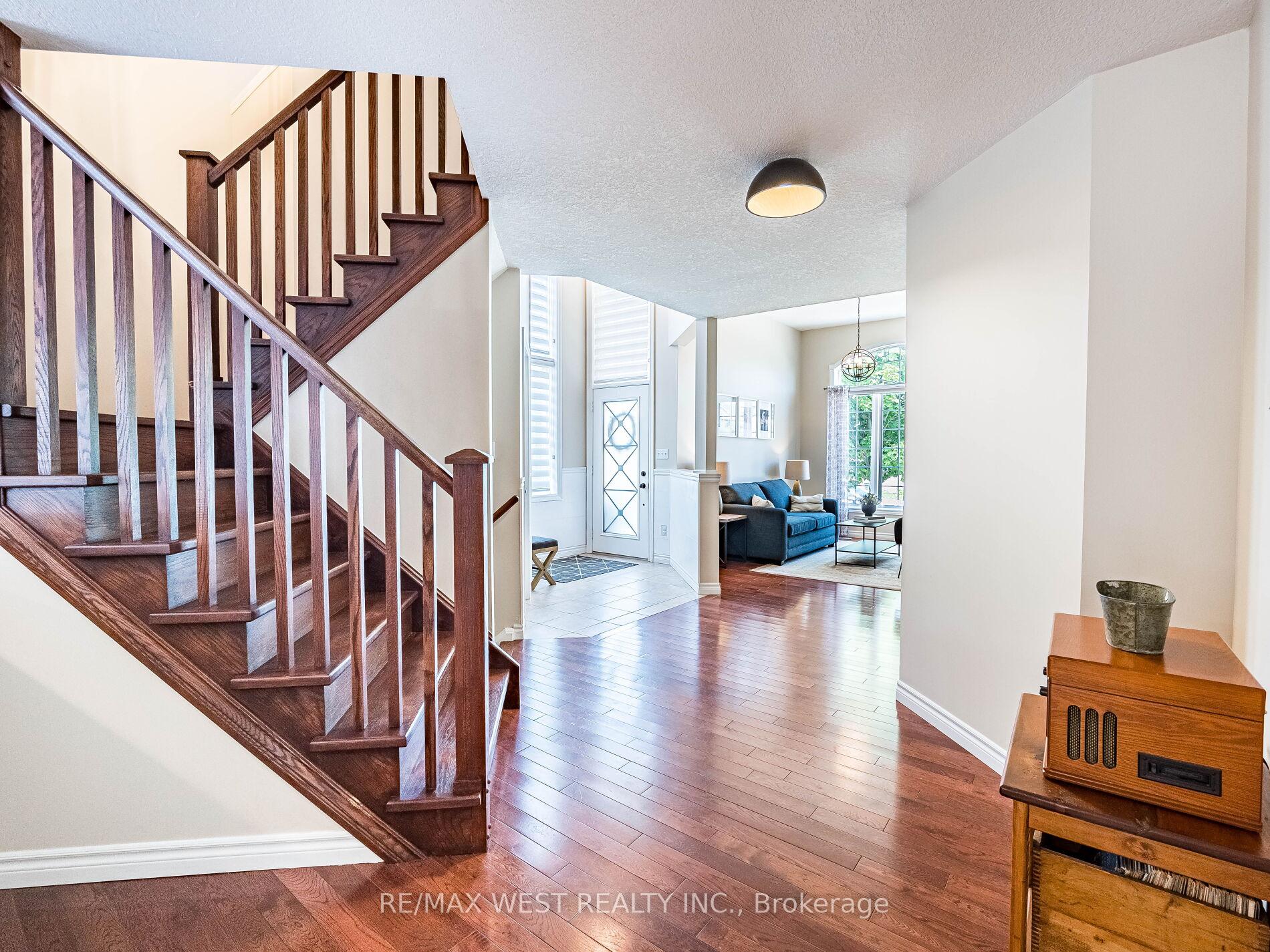 Photo 6 of 19 Bowen Drive, Guelph, Victoria North — HOMEH