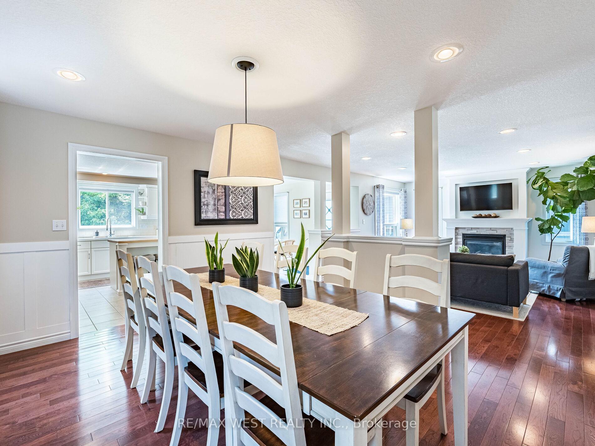 Photo 10 of 19 Bowen Drive, Guelph, Victoria North — HOMEH