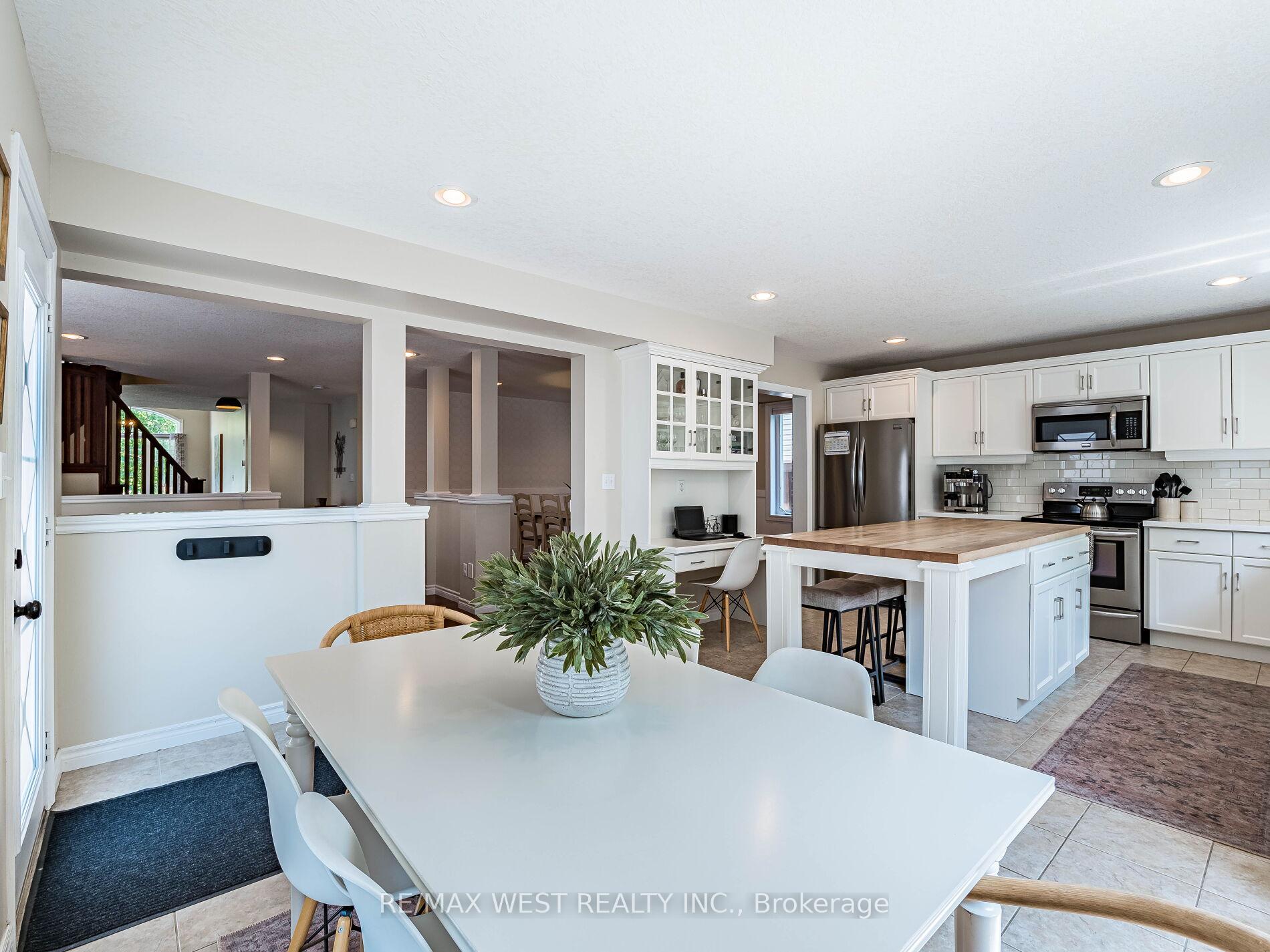 Photo 13 of 19 Bowen Drive, Guelph, Victoria North — HOMEH