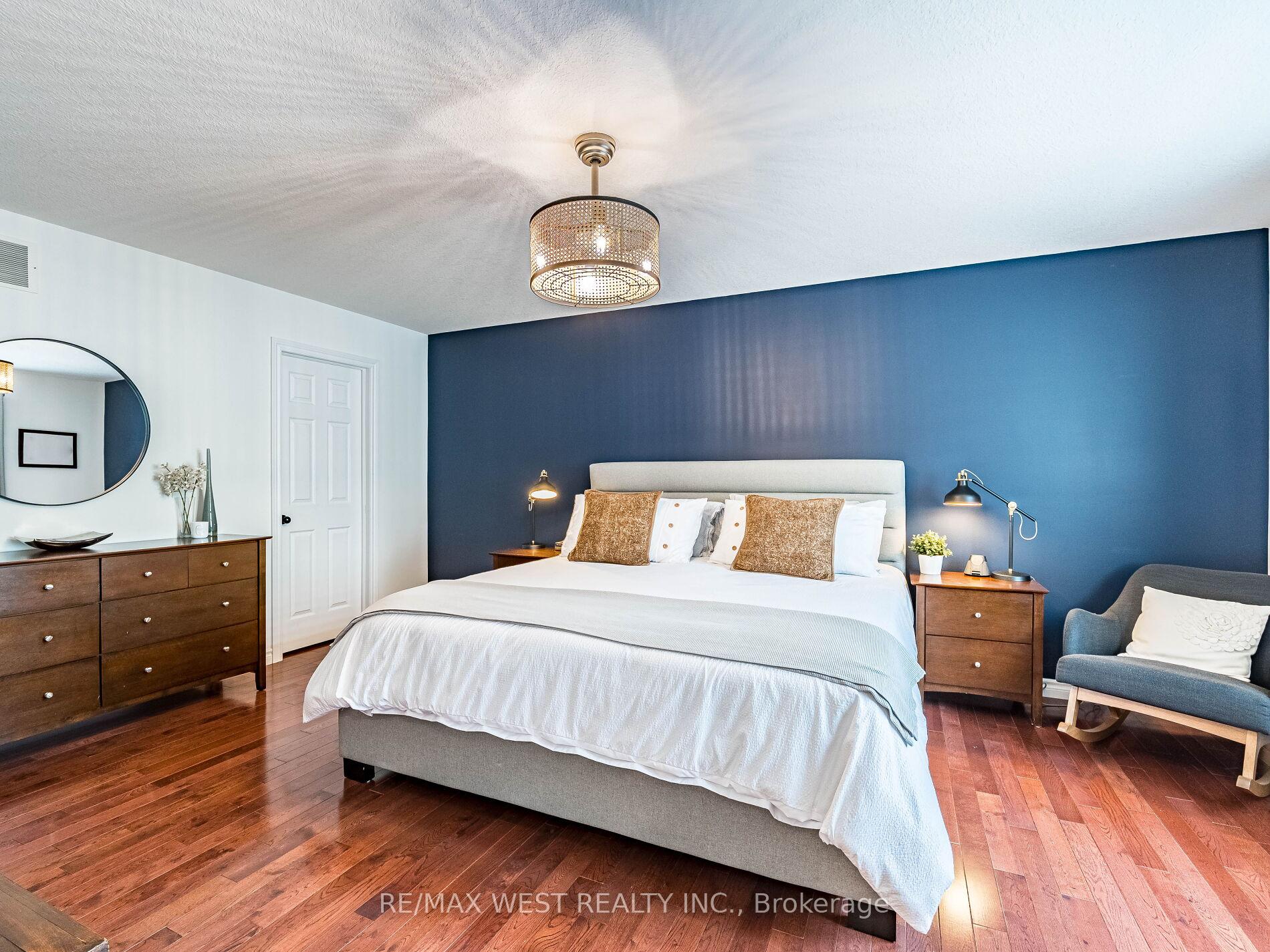 Photo 18 of 19 Bowen Drive, Guelph, Victoria North — HOMEH