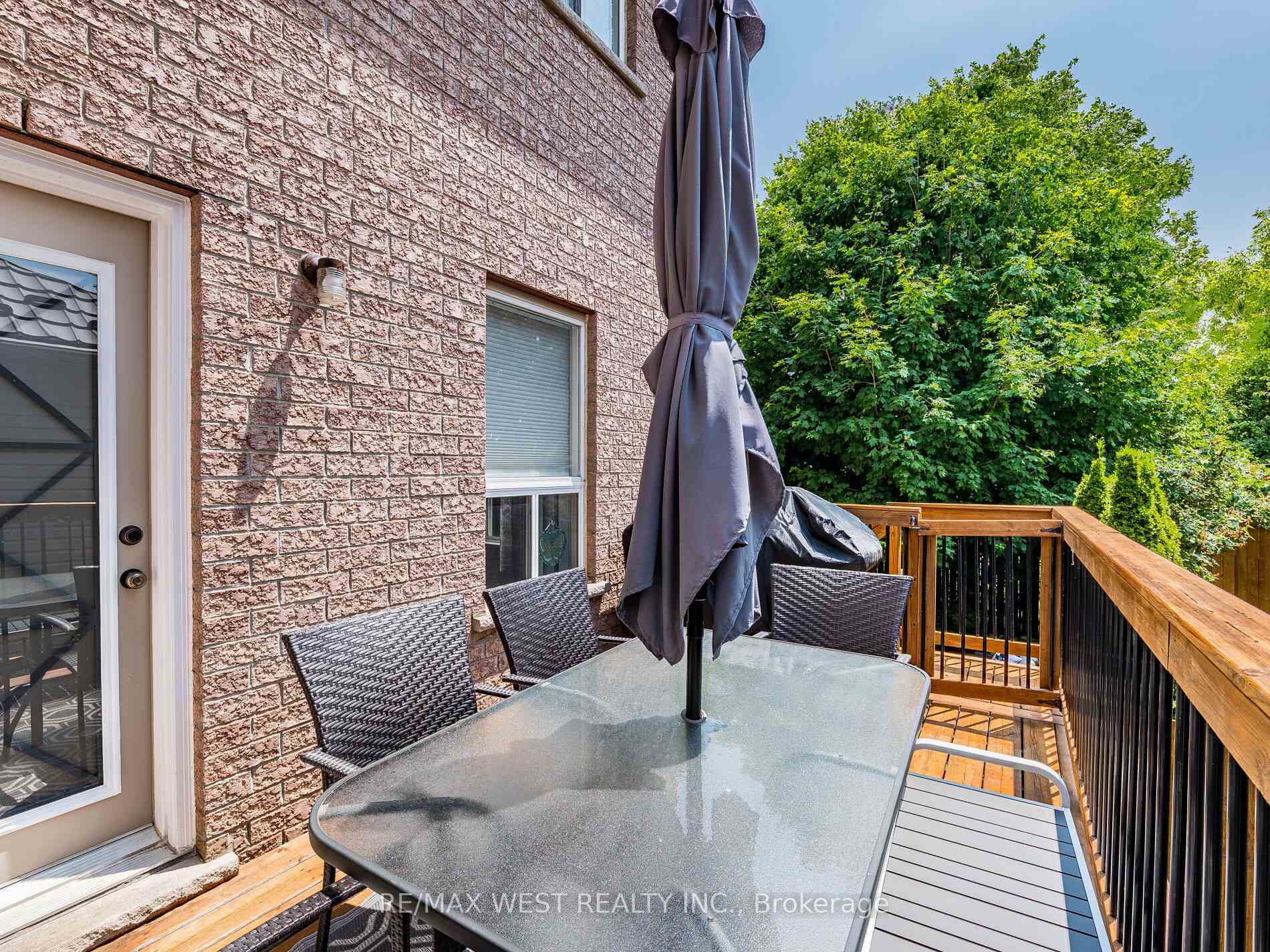Photo 39 of 19 Bowen Drive, Guelph, Victoria North — HOMEH