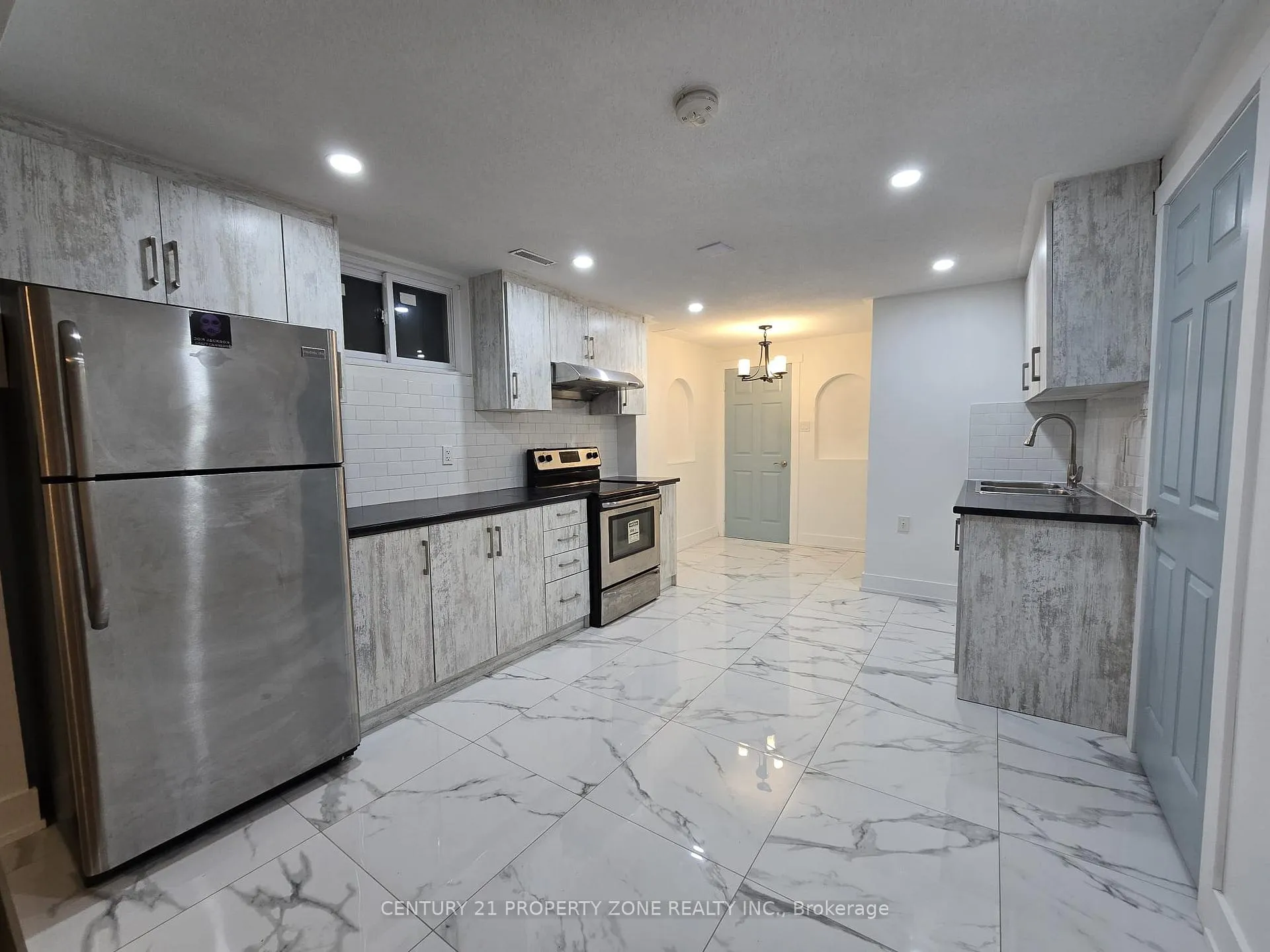 Photo 5 of Unit Basement, 218 Ingleside Place, Kitchener, Victoria Hills — HOMEH