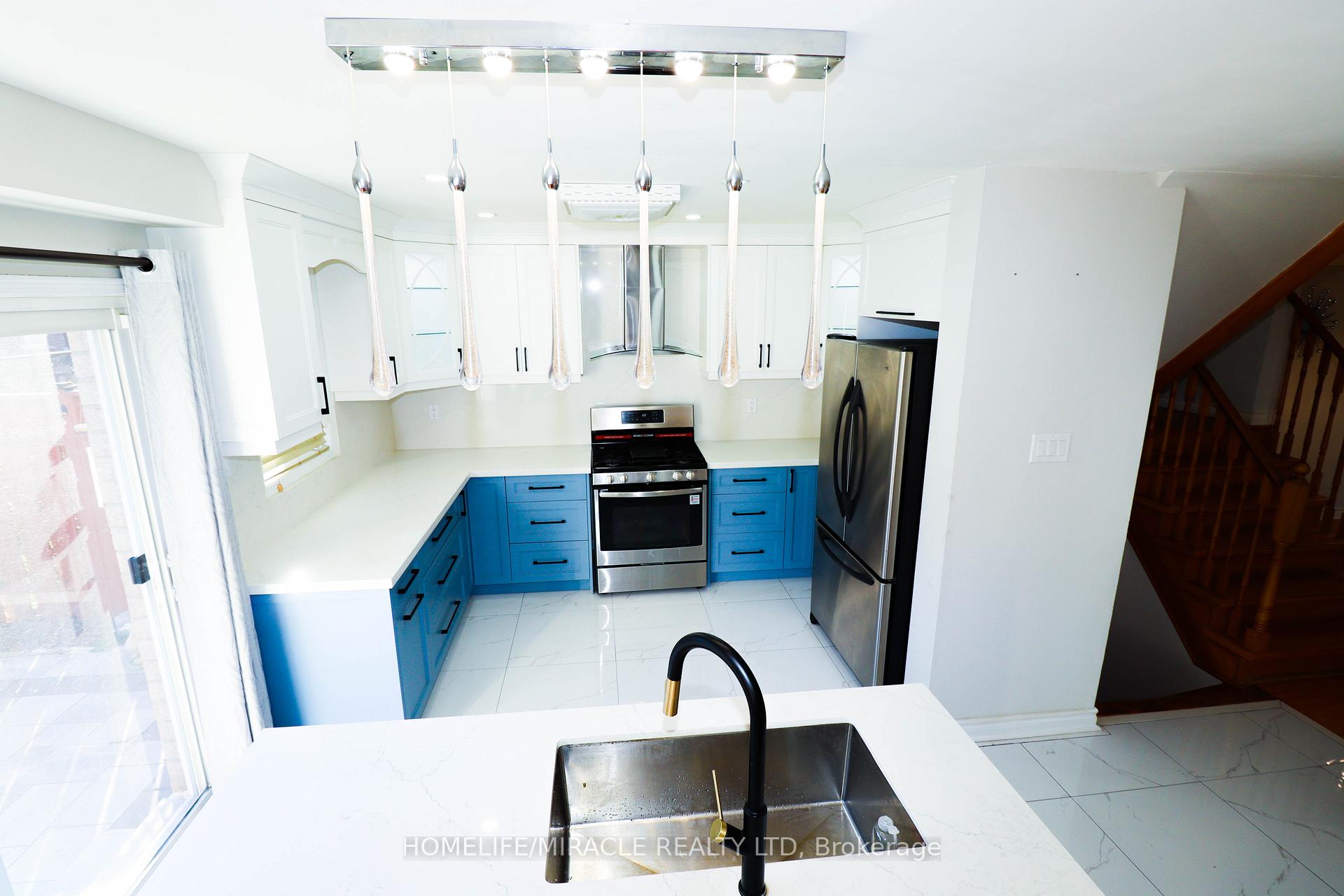 Photo 8 of 5350 Dryden Avenue, Burlington, Orchard — HOMEH