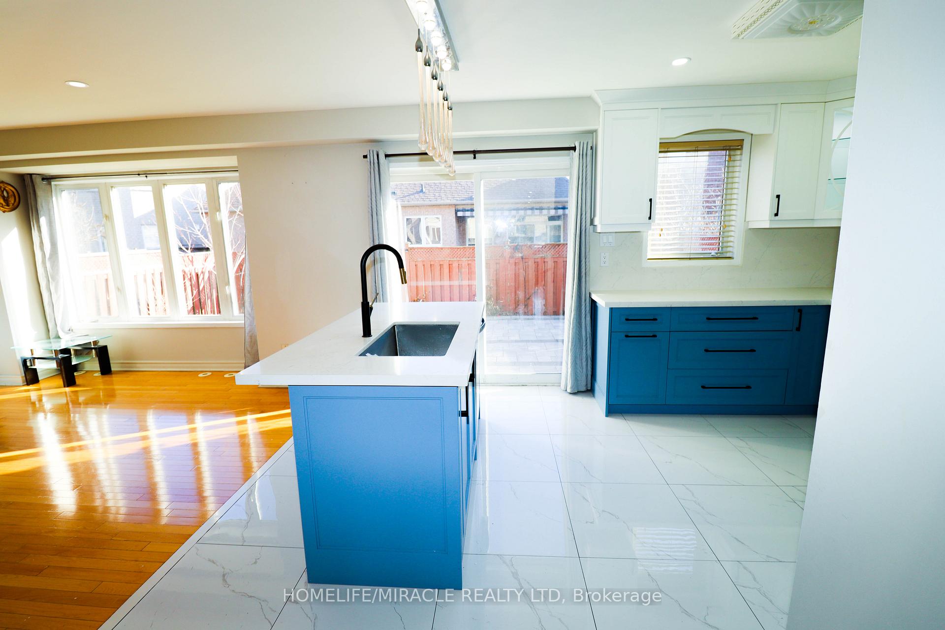 Photo 10 of 5350 Dryden Avenue, Burlington, Orchard — HOMEH