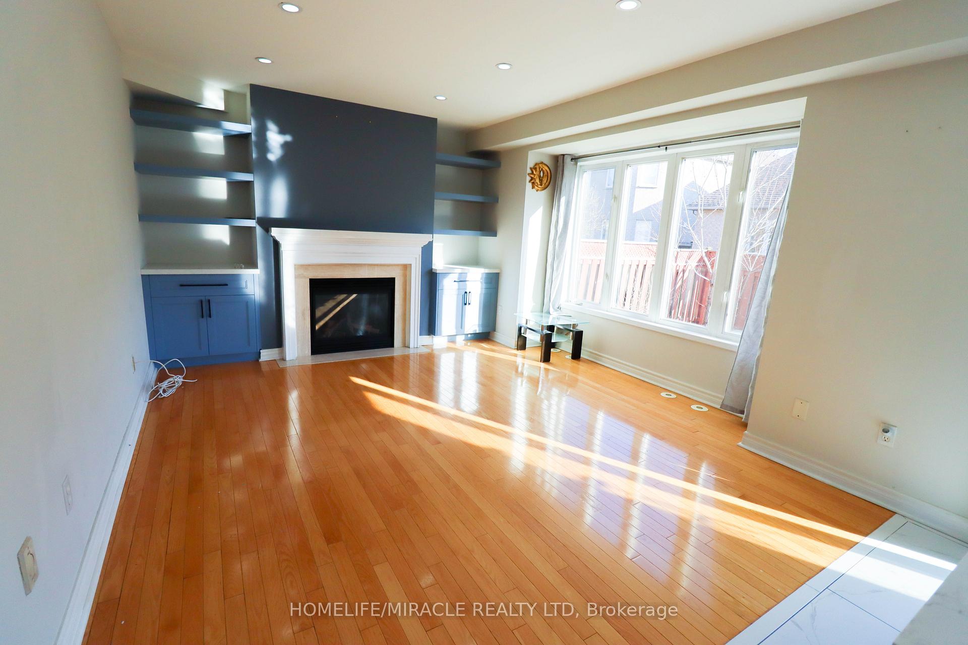Photo 12 of 5350 Dryden Avenue, Burlington, Orchard — HOMEH