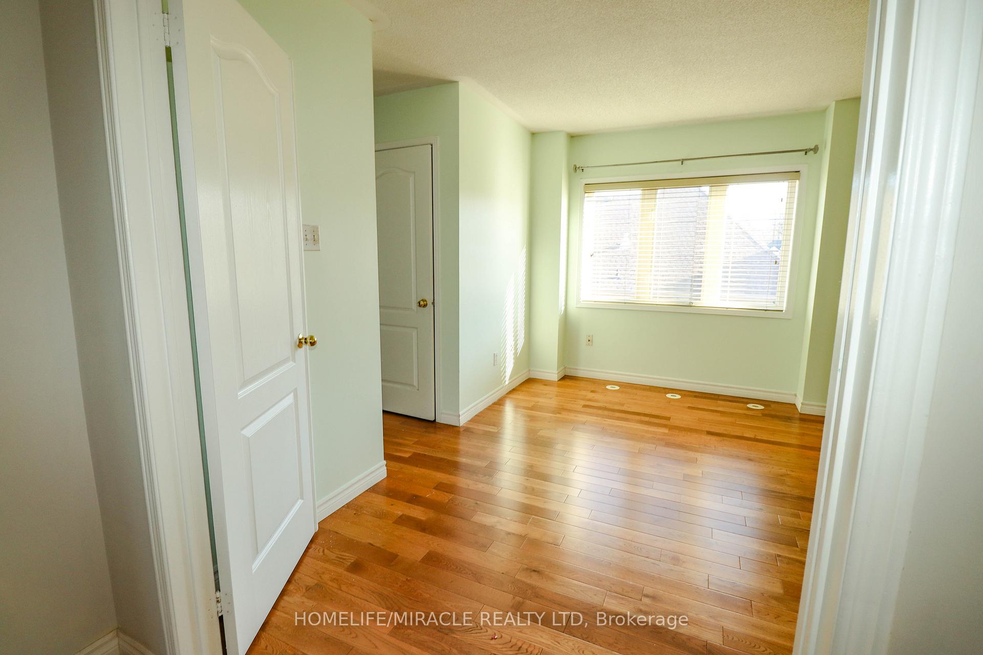 Photo 17 of 5350 Dryden Avenue, Burlington, Orchard — HOMEH