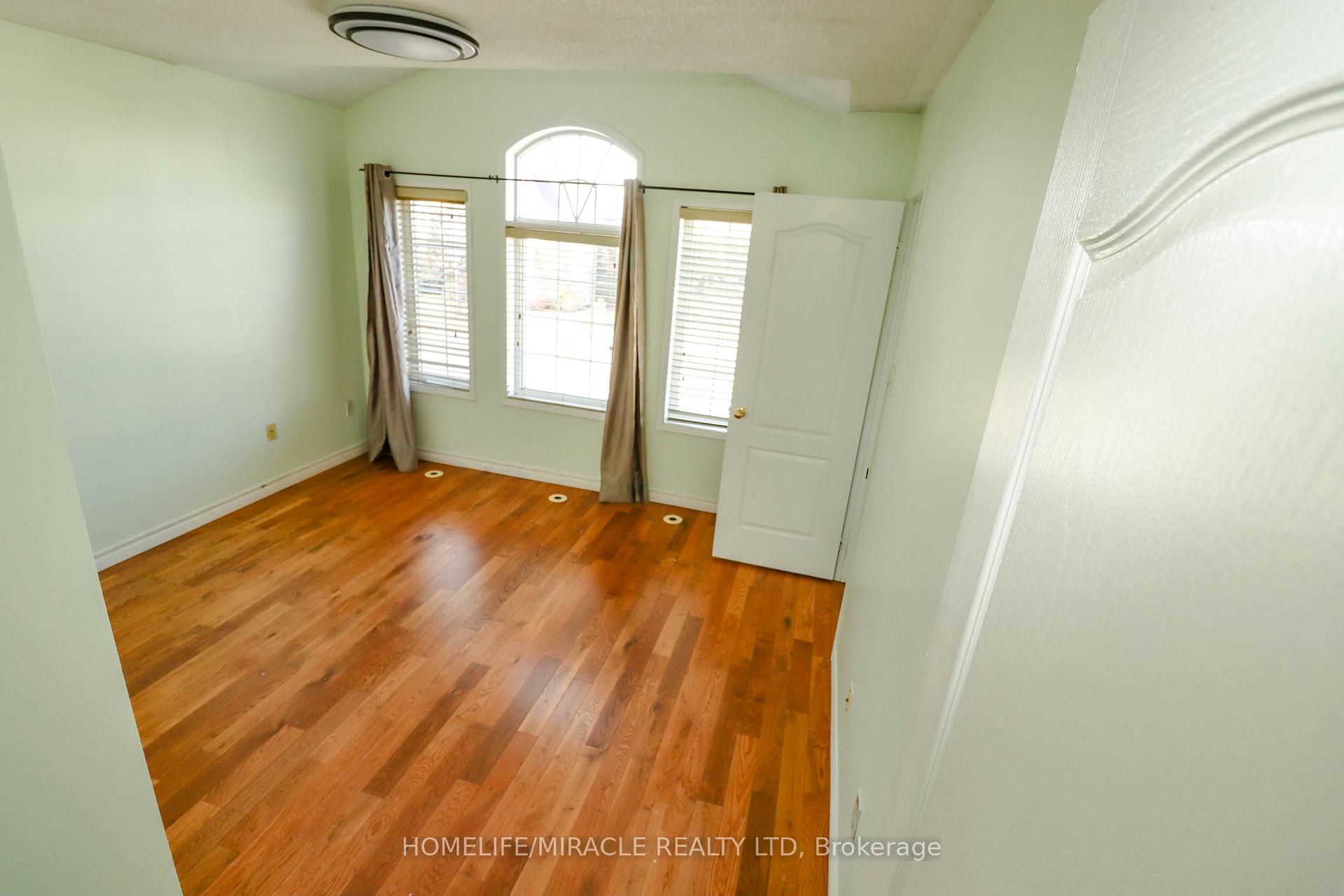 Photo 21 of 5350 Dryden Avenue, Burlington, Orchard — HOMEH