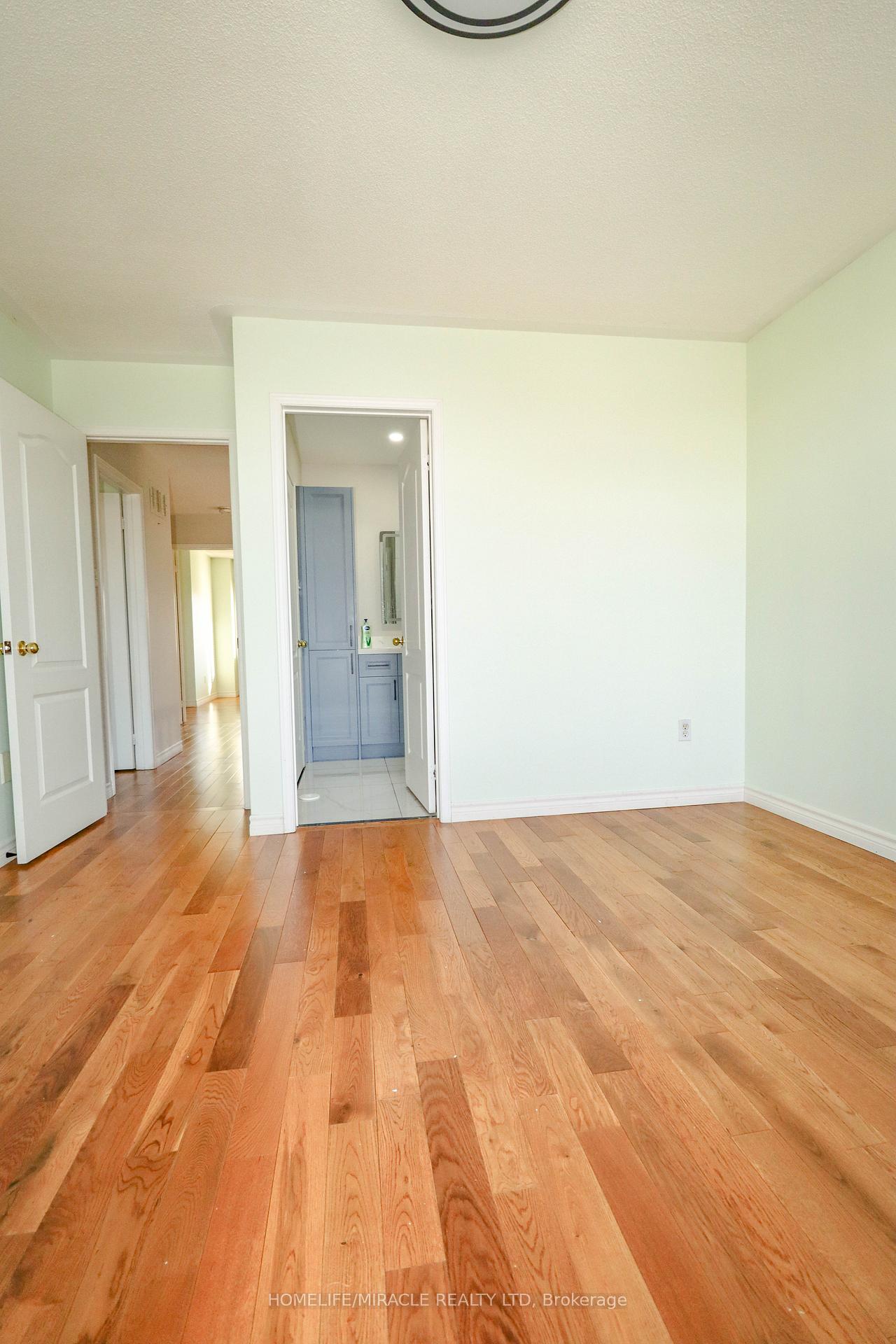 Photo 23 of 5350 Dryden Avenue, Burlington, Orchard — HOMEH