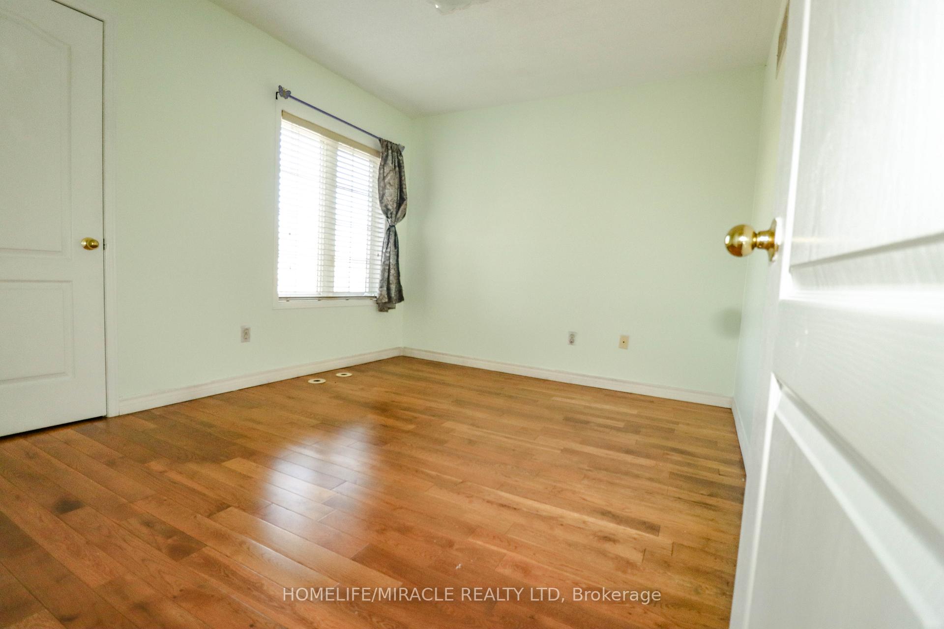 Photo 24 of 5350 Dryden Avenue, Burlington, Orchard — HOMEH