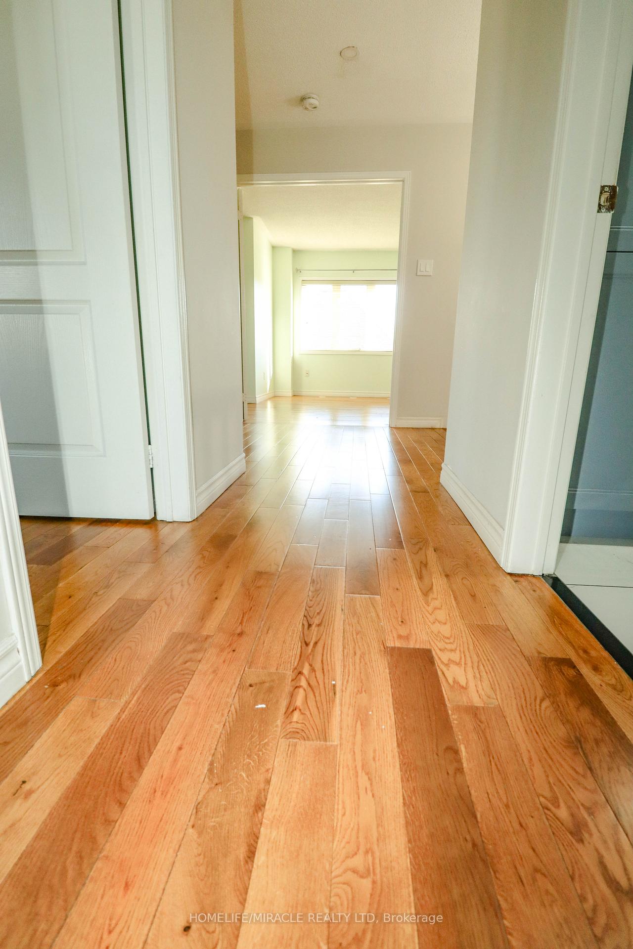 Photo 26 of 5350 Dryden Avenue, Burlington, Orchard — HOMEH
