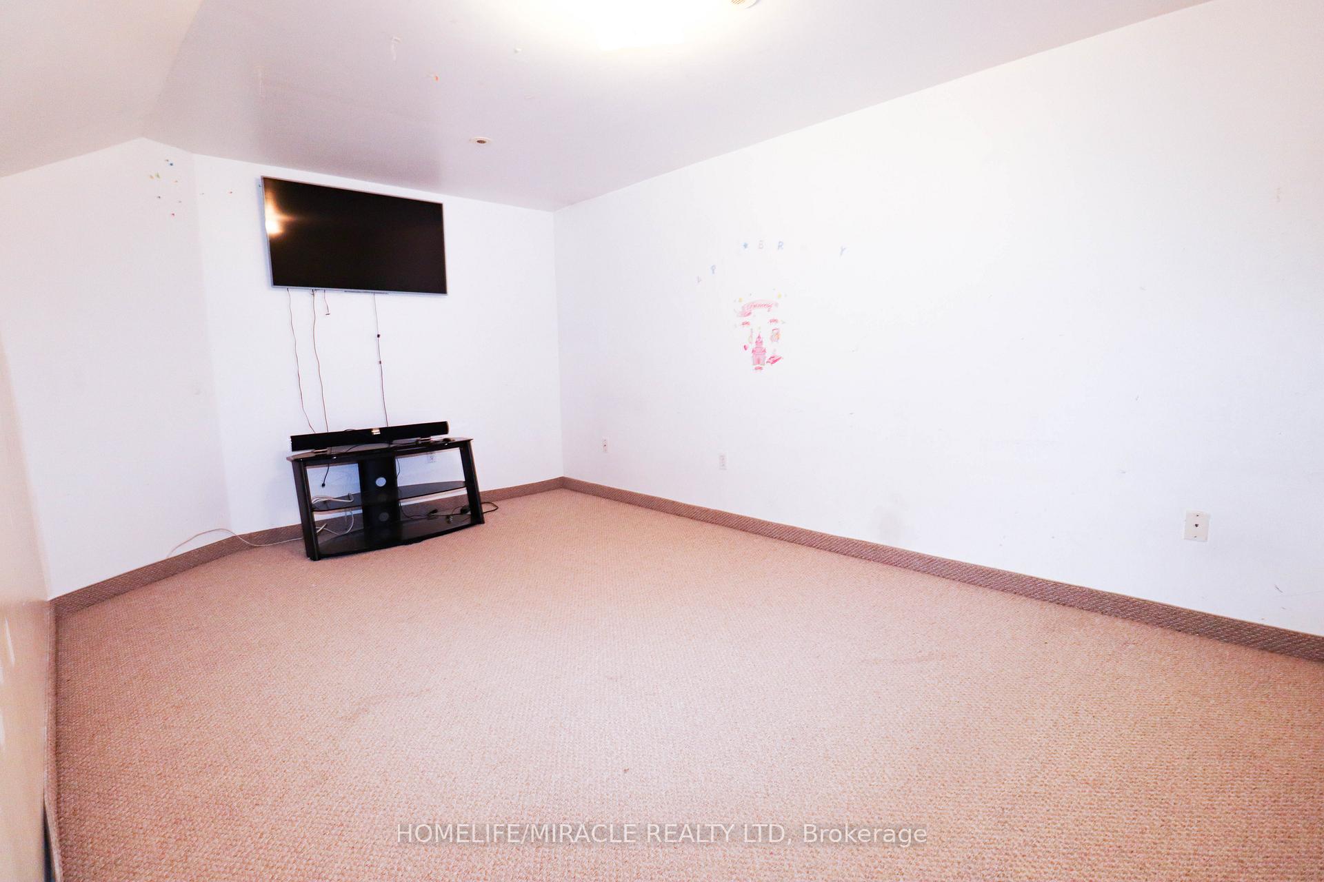 Photo 36 of 5350 Dryden Avenue, Burlington, Orchard — HOMEH