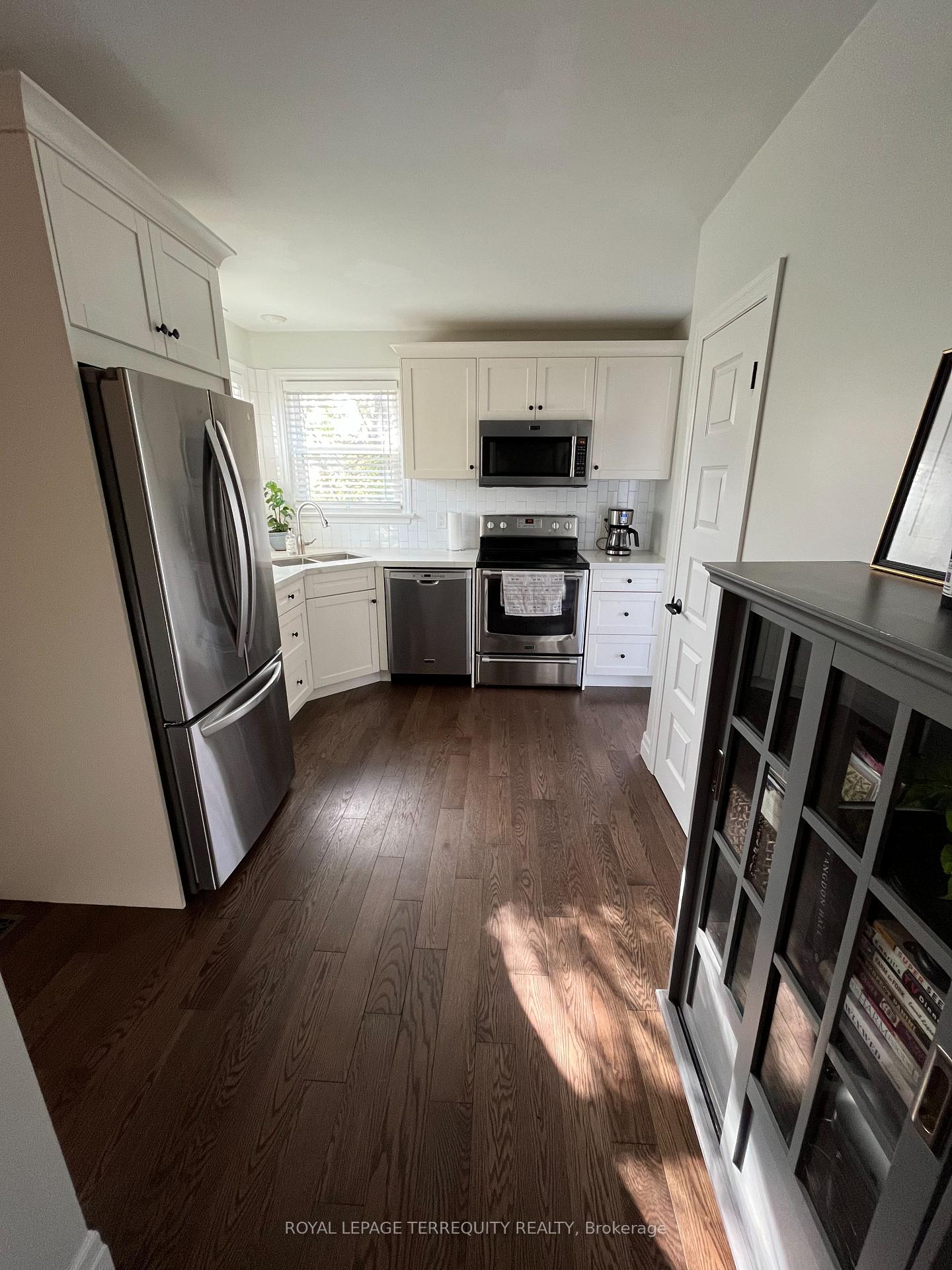 Photo 11 of 1289 Wecker Drive, Oshawa, Lakeview — HOMEH