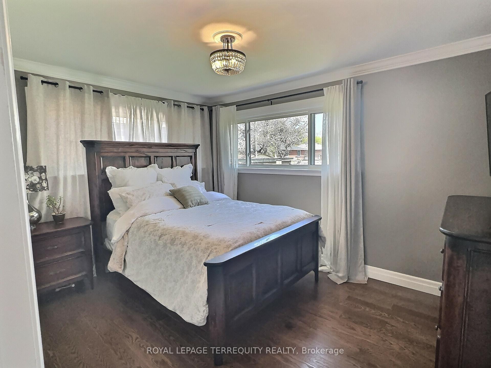 Photo 14 of 1289 Wecker Drive, Oshawa, Lakeview — HOMEH