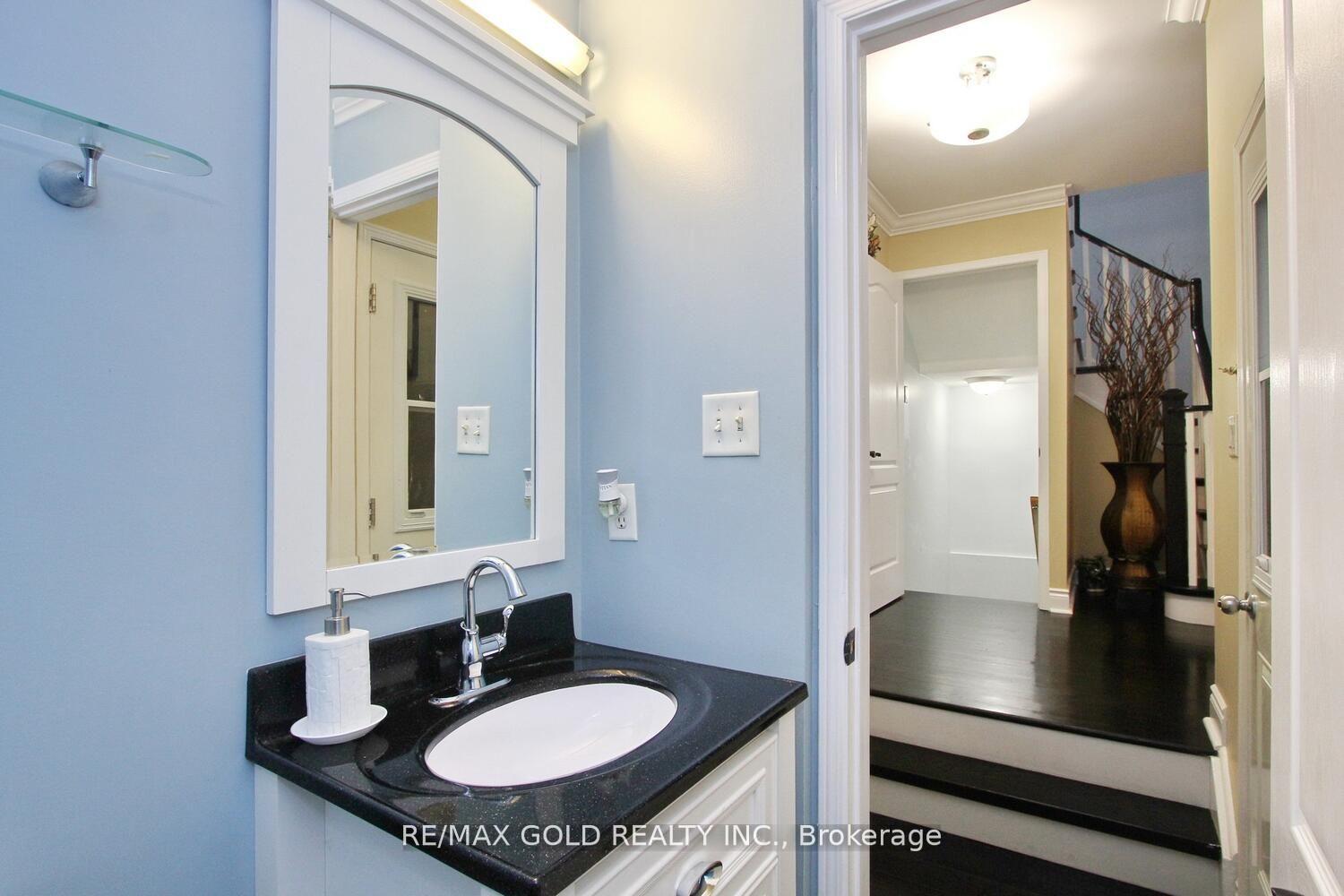 Photo 15 of 3 Oakmeadow Drive, Brampton, Fletcher's Meadow — HOMEH