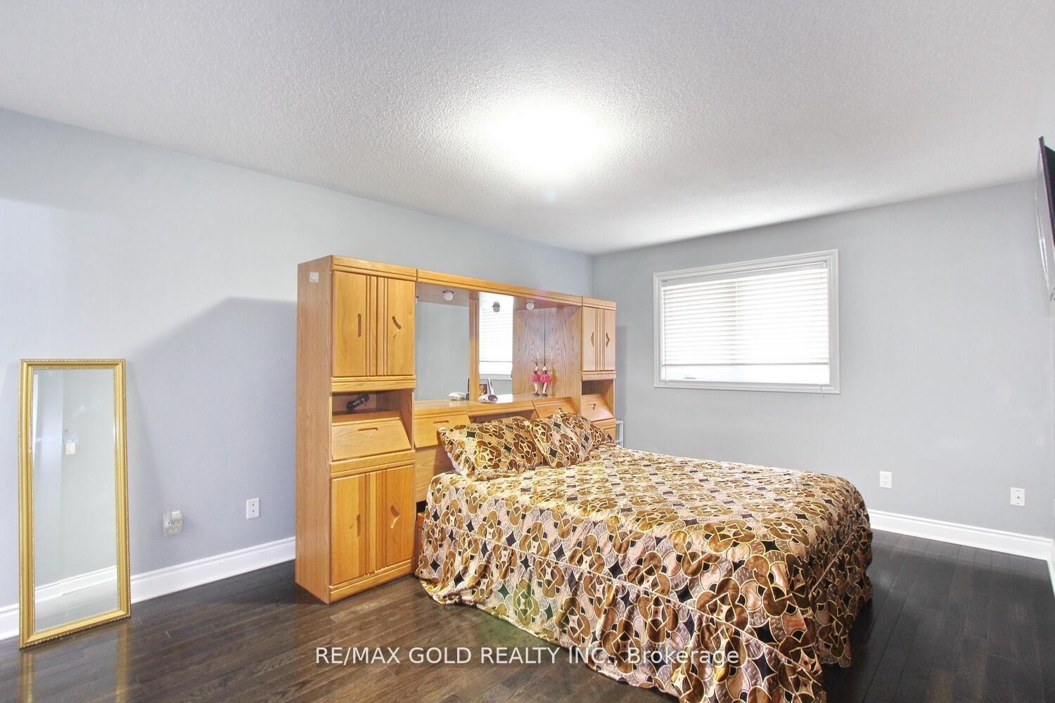 Photo 43 of 3 Oakmeadow Drive, Brampton, Fletcher's Meadow — HOMEH