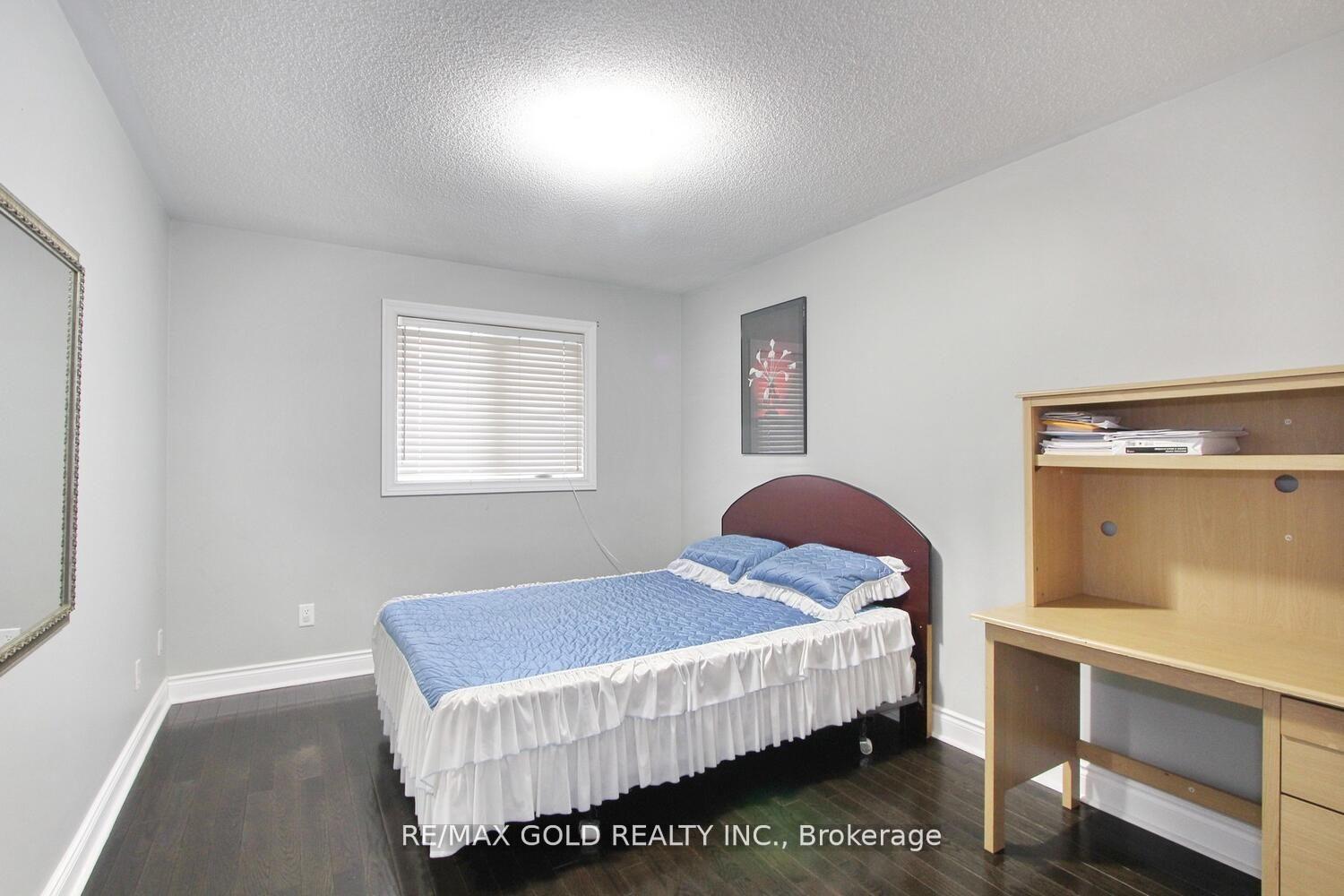Photo 20 of 3 Oakmeadow Drive, Brampton, Fletcher's Meadow — HOMEH