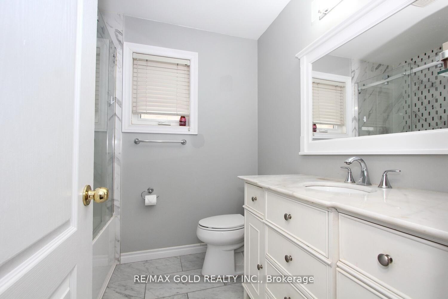 Photo 27 of 3 Oakmeadow Drive, Brampton, Fletcher's Meadow — HOMEH