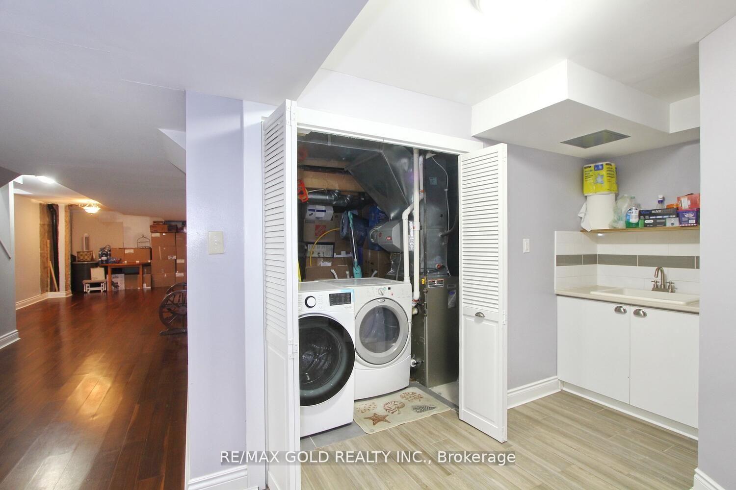 Photo 37 of 3 Oakmeadow Drive, Brampton, Fletcher's Meadow — HOMEH