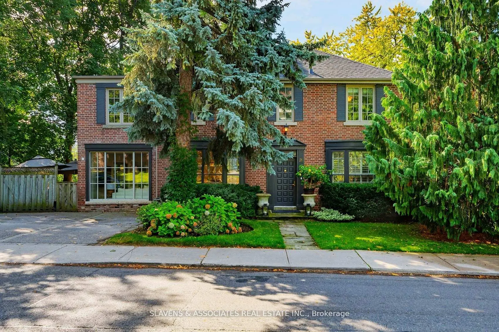 Photo 2 of 21 Wembley Road, Toronto, Forest Hill North — HOMEH