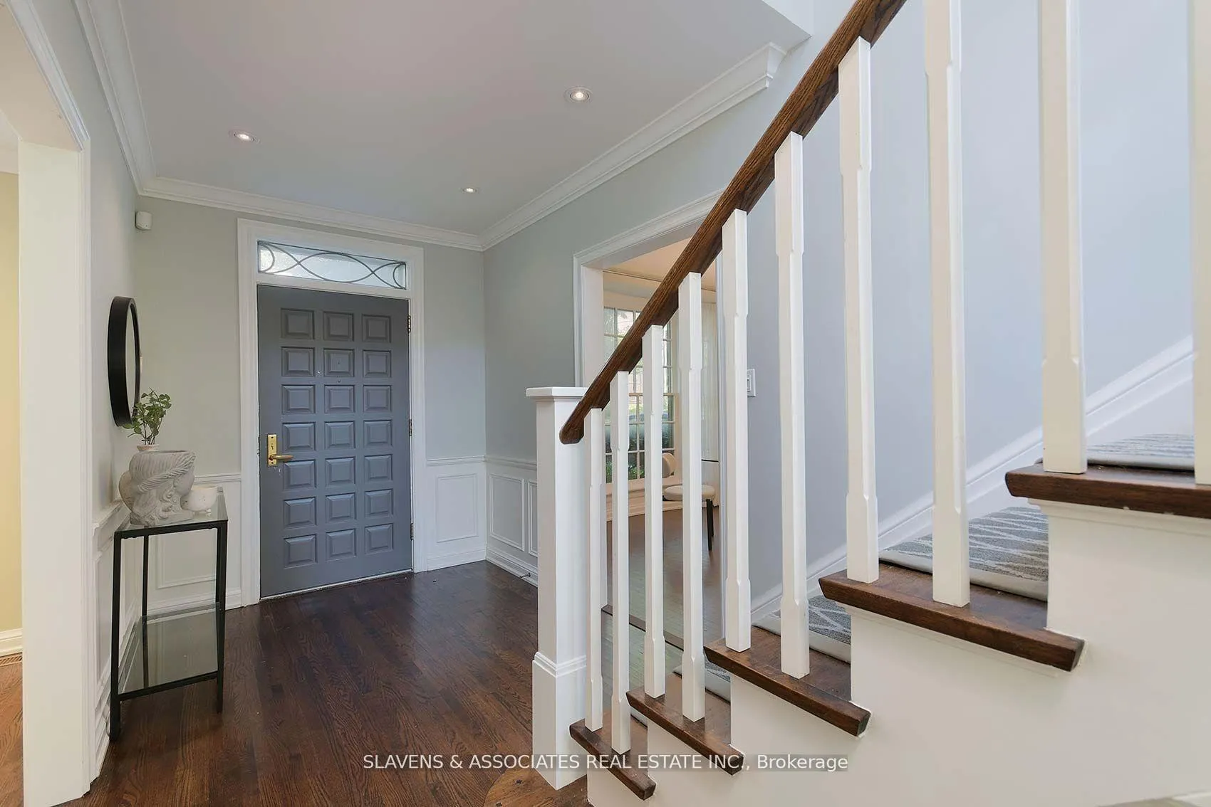 Photo 3 of 21 Wembley Road, Toronto, Forest Hill North — HOMEH