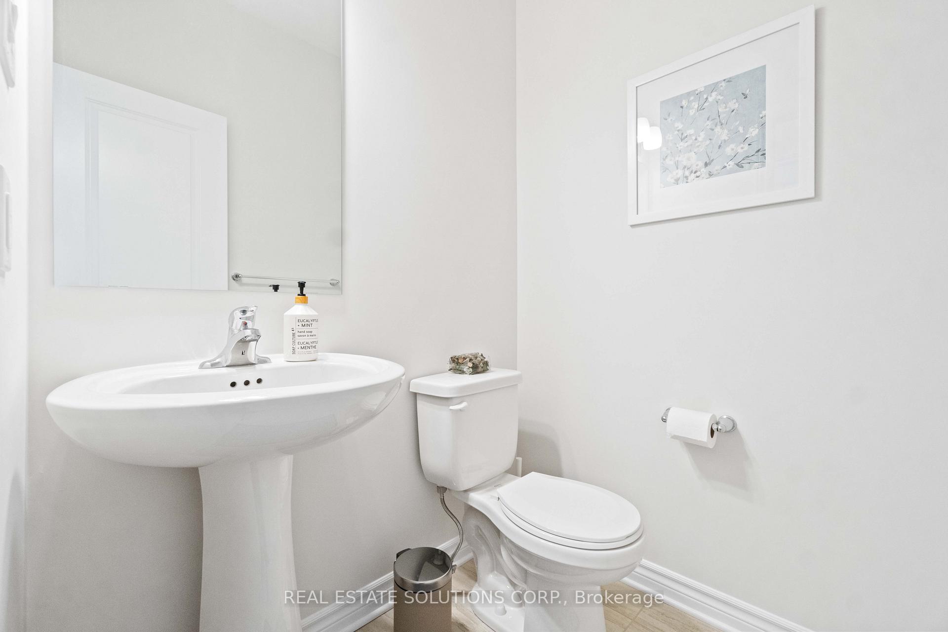 Photo 4 of 102 Wabikon Crescent, Ottawa, Blossom Park/Kemp Park/Findlay Creek — HOMEH