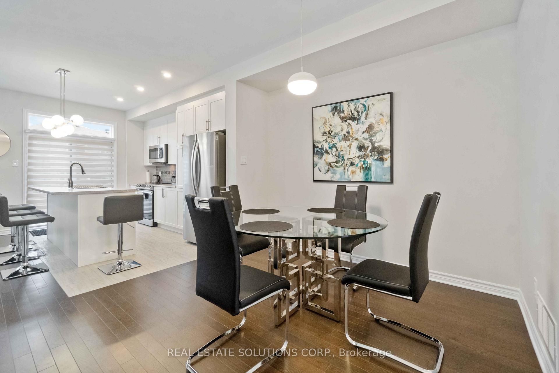 Photo 6 of 102 Wabikon Crescent, Ottawa, Blossom Park/Kemp Park/Findlay Creek — HOMEH
