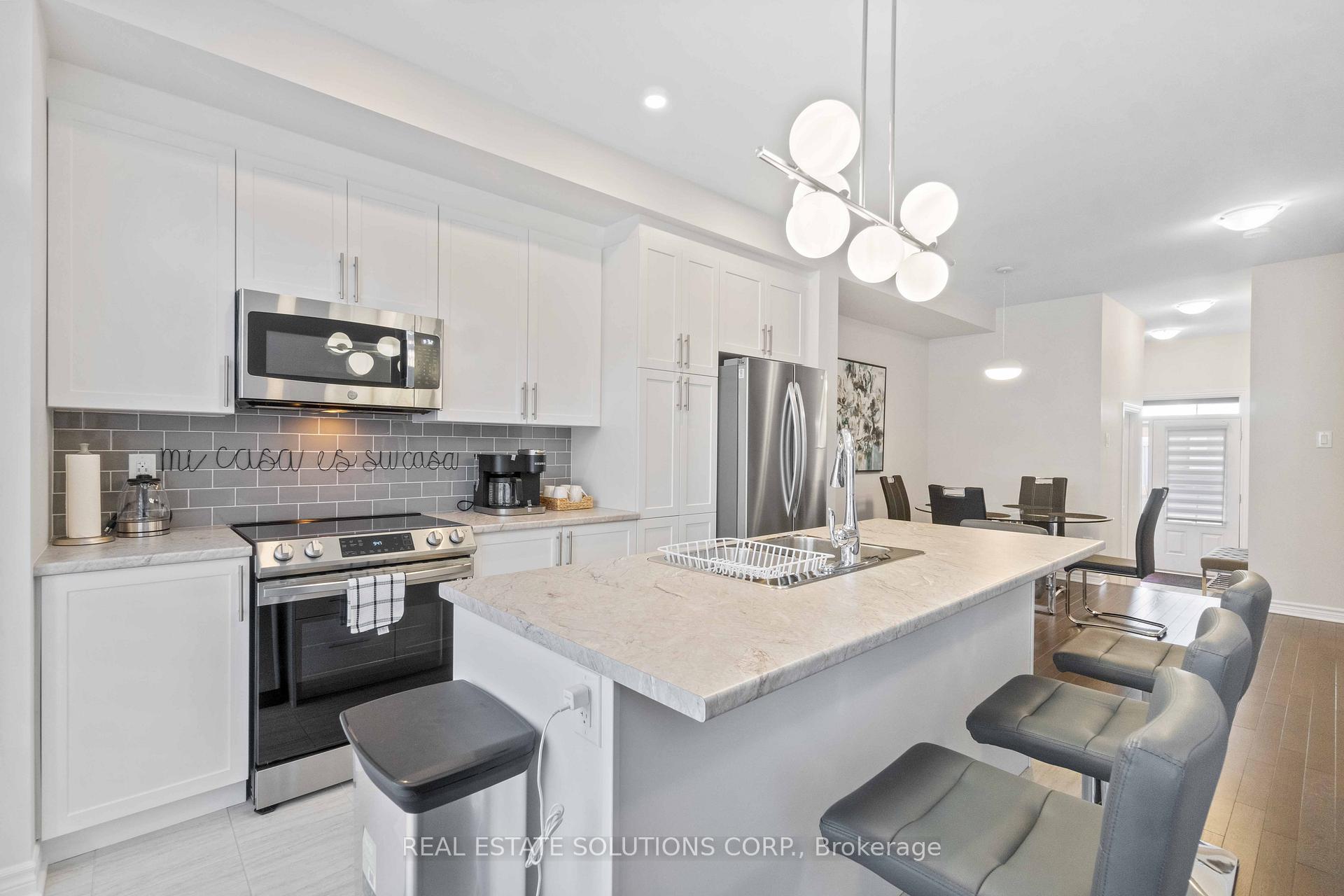 Photo 7 of 102 Wabikon Crescent, Ottawa, Blossom Park/Kemp Park/Findlay Creek — HOMEH