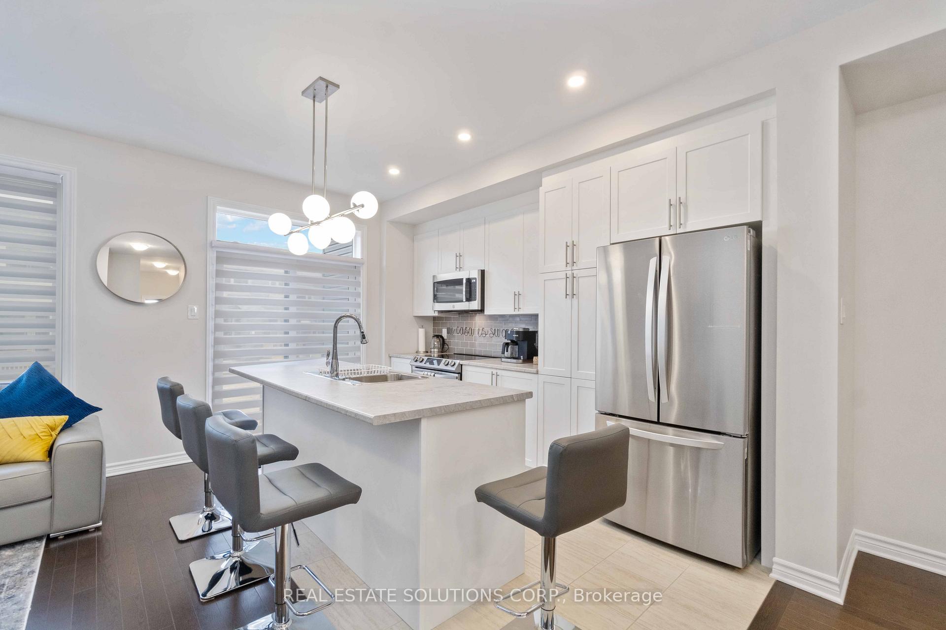Photo 8 of 102 Wabikon Crescent, Ottawa, Blossom Park/Kemp Park/Findlay Creek — HOMEH