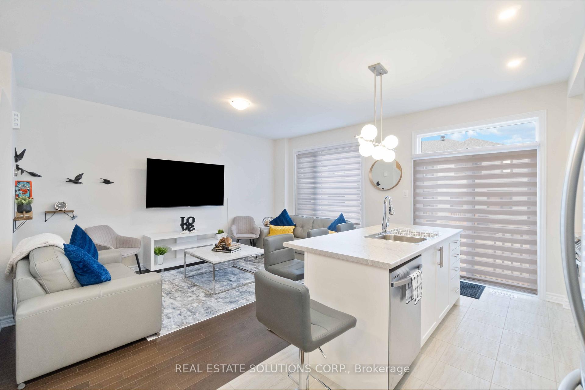 Photo 9 of 102 Wabikon Crescent, Ottawa, Blossom Park/Kemp Park/Findlay Creek — HOMEH