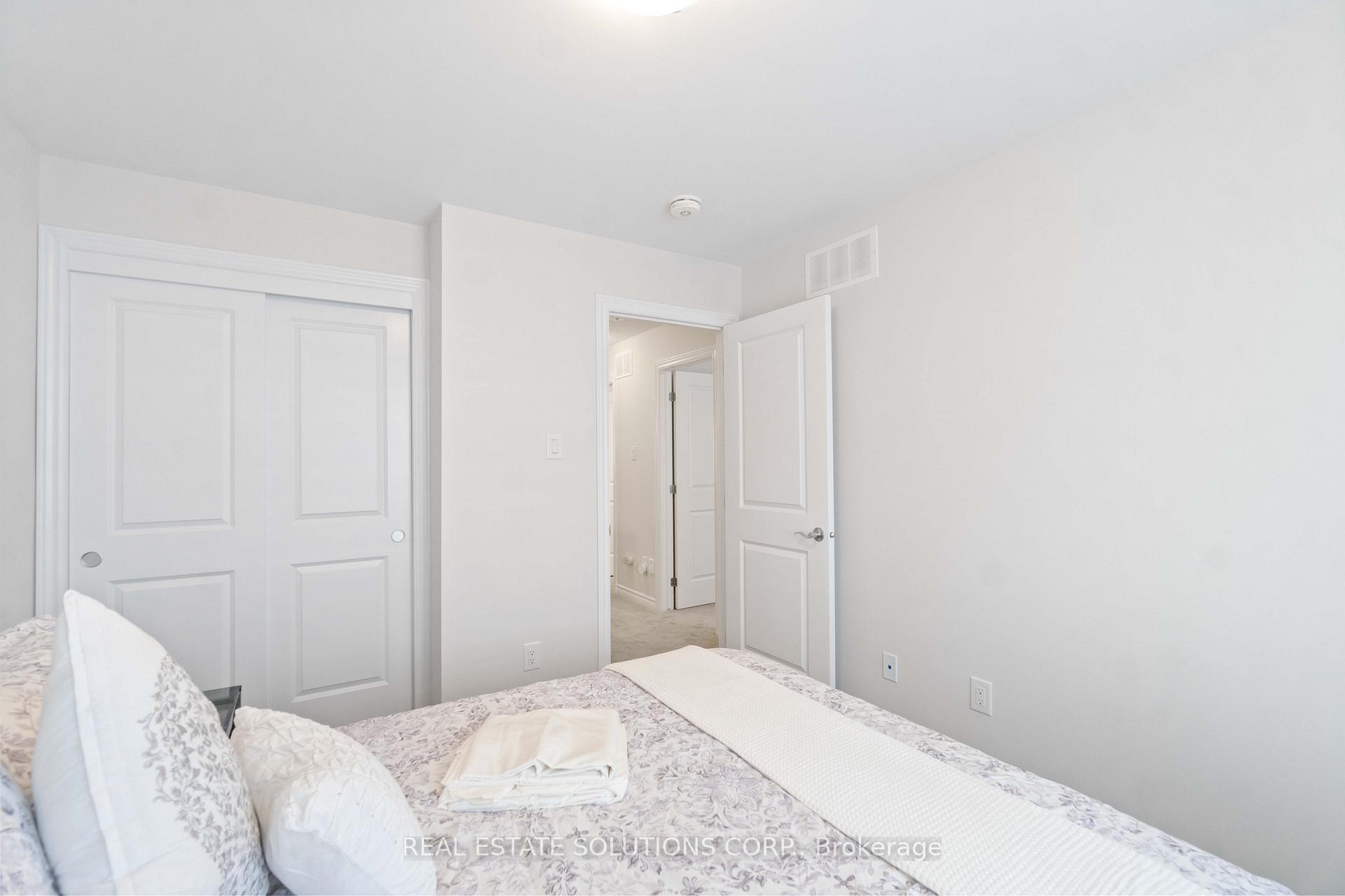 Photo 12 of 102 Wabikon Crescent, Ottawa, Blossom Park/Kemp Park/Findlay Creek — HOMEH