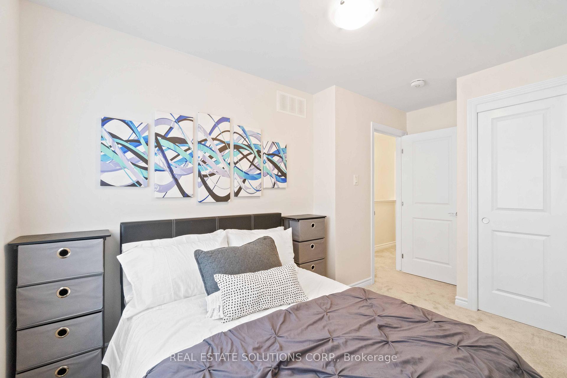 Photo 14 of 102 Wabikon Crescent, Ottawa, Blossom Park/Kemp Park/Findlay Creek — HOMEH