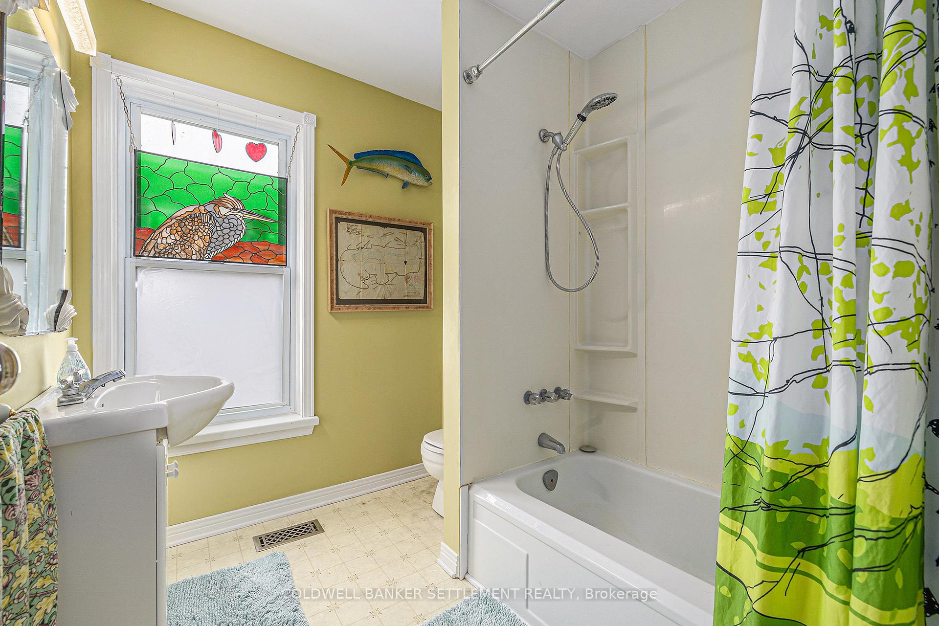 Photo 28 of 80 Queen Street, Smiths Falls — HOMEH