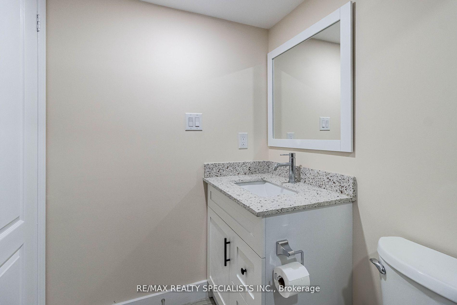 Photo 25 of 17 Poplar Plains Road, Brampton, Fletcher's Meadow — HOMEH