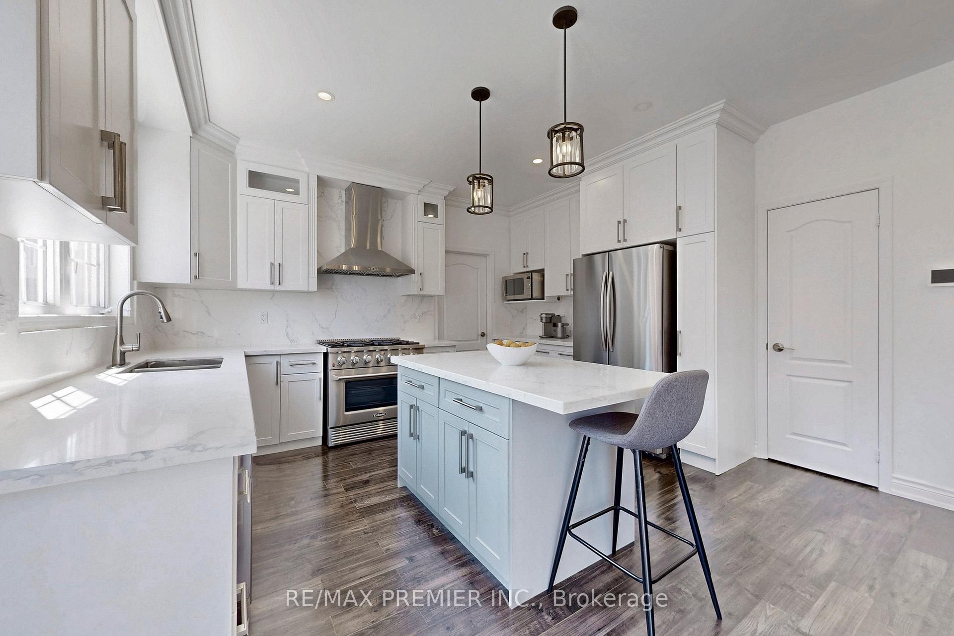 Photo 9 of 42 Sparta Drive, Brampton, Vales of Castlemore — HOMEH