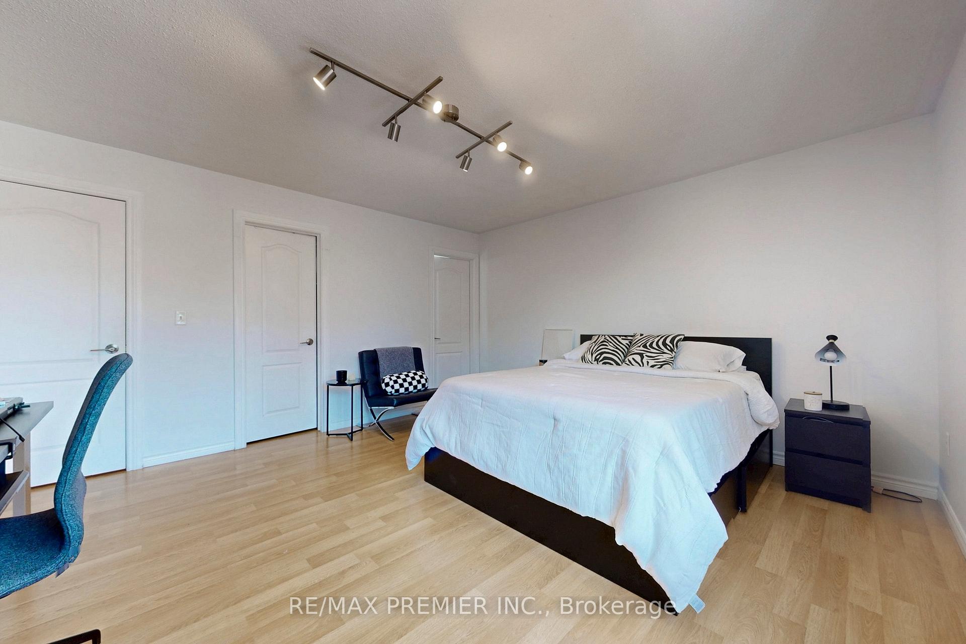 Photo 30 of 42 Sparta Drive, Brampton, Vales of Castlemore — HOMEH