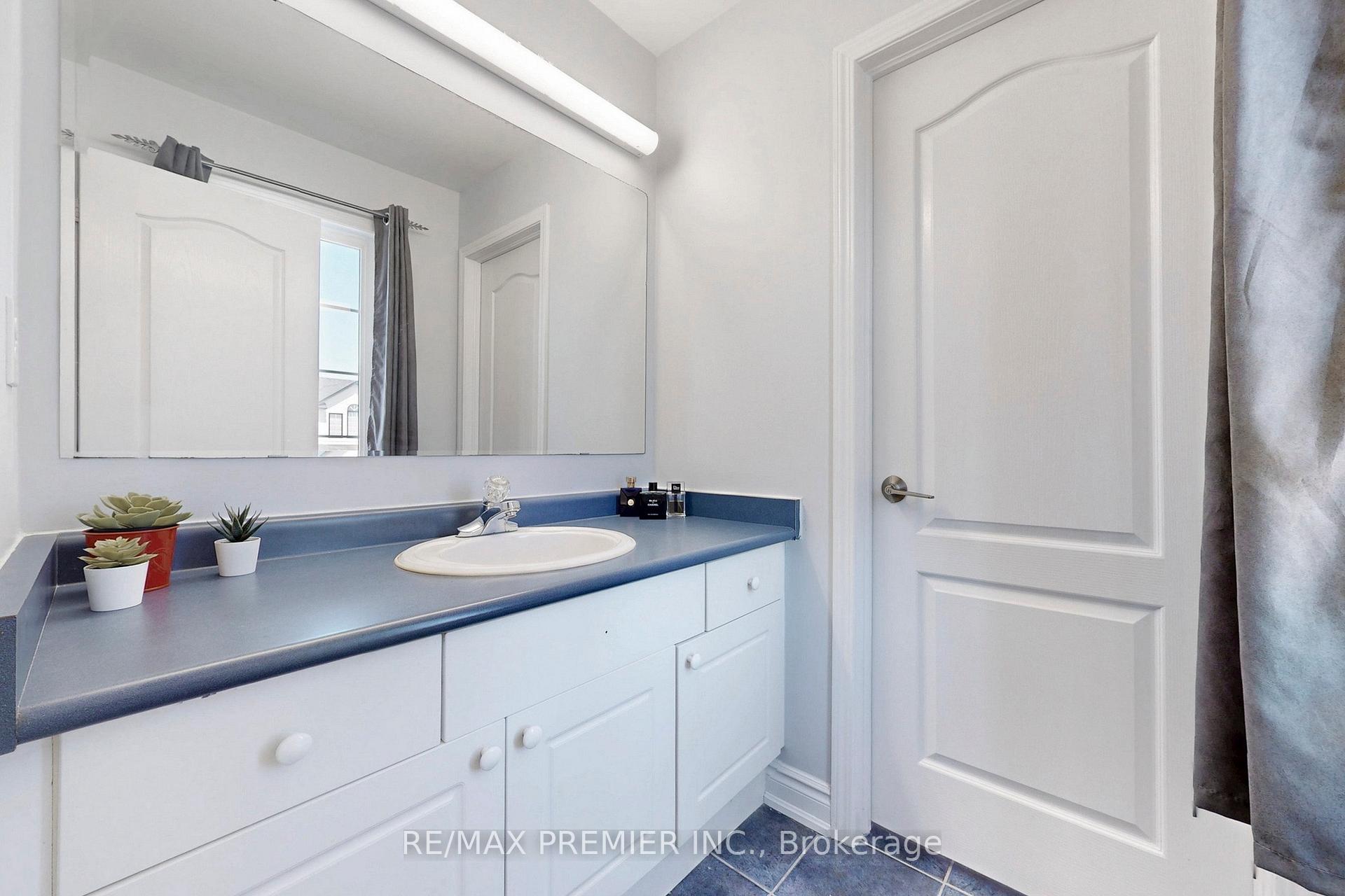 Photo 25 of 42 Sparta Drive, Brampton, Vales of Castlemore — HOMEH