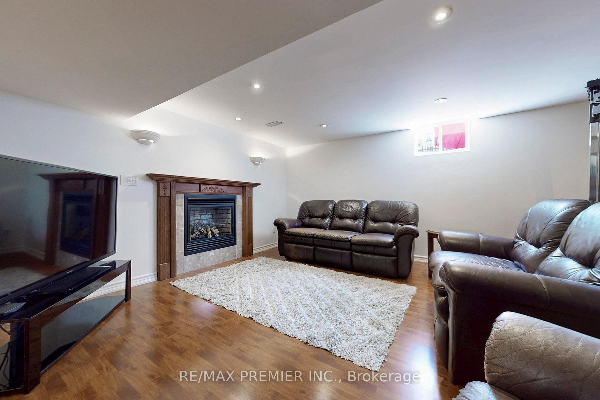 Photo 28 of 42 Sparta Drive, Brampton, Vales of Castlemore — HOMEH