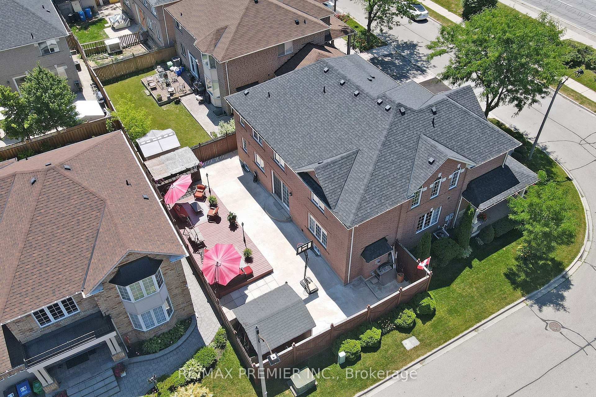 Photo 32 of 42 Sparta Drive, Brampton, Vales of Castlemore — HOMEH