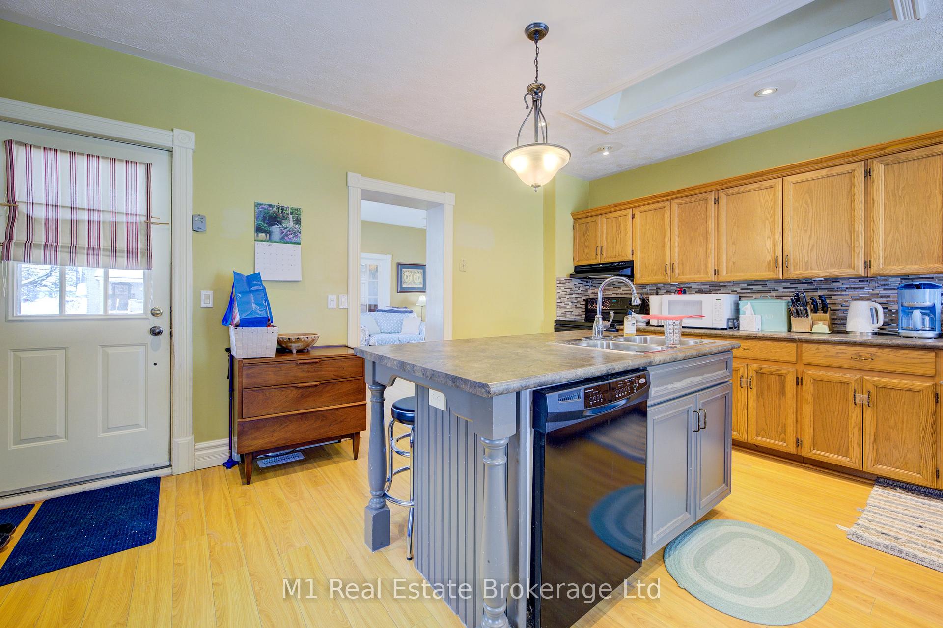 Photo 7 of 541 9th Street, Hanover — HOMEH