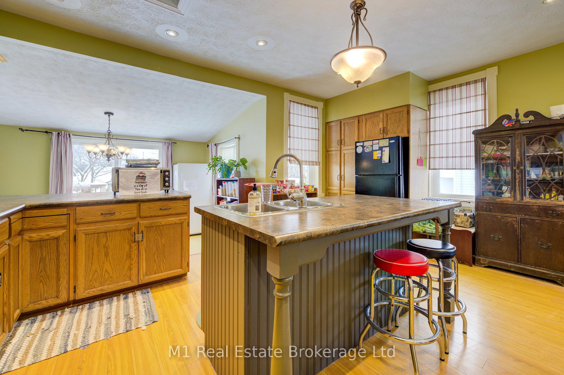 Photo 10 of 541 9th Street, Hanover — HOMEH