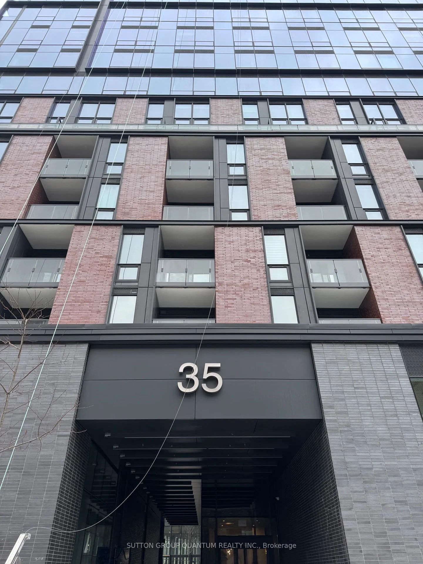 Front of Unit 811, 35 Parliament Street