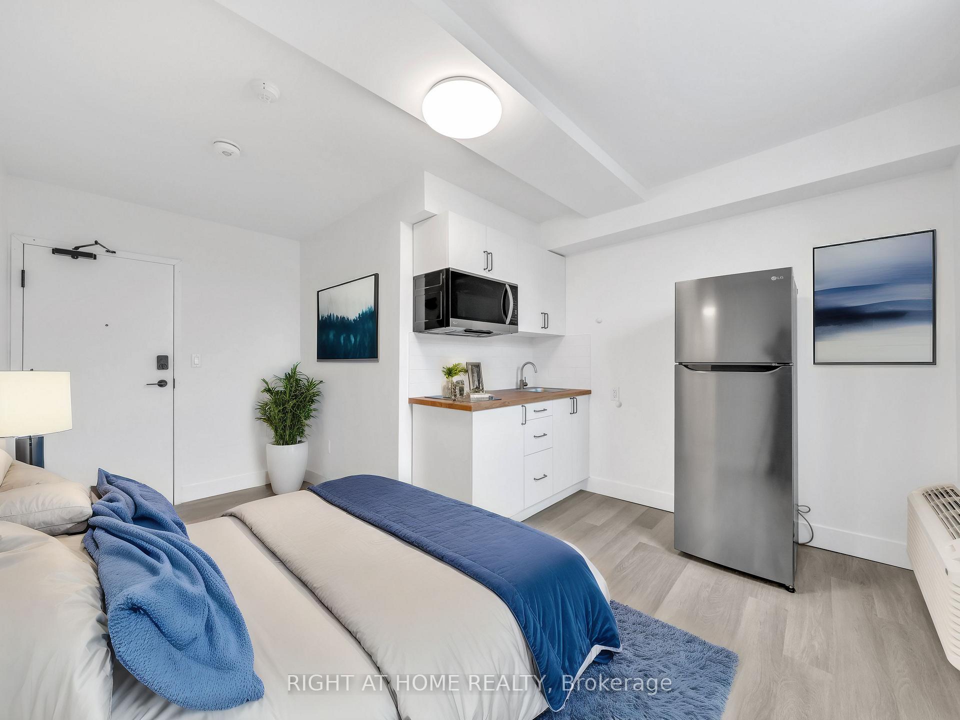 Photo 2 of Unit 206, 1804 Drouillard Road, Windsor — HOMEH