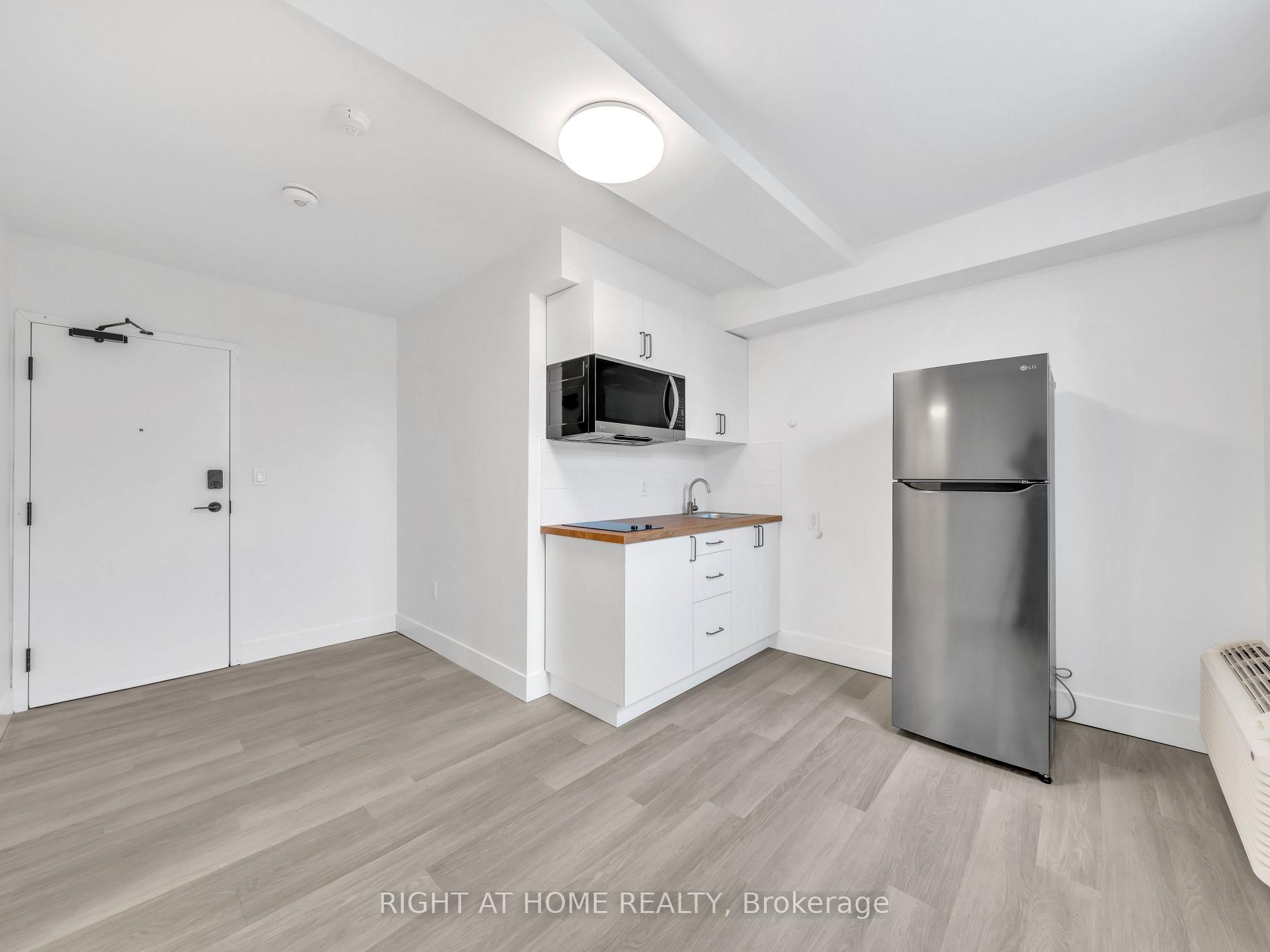 Photo 22 of Unit 206, 1804 Drouillard Road, Windsor — HOMEH