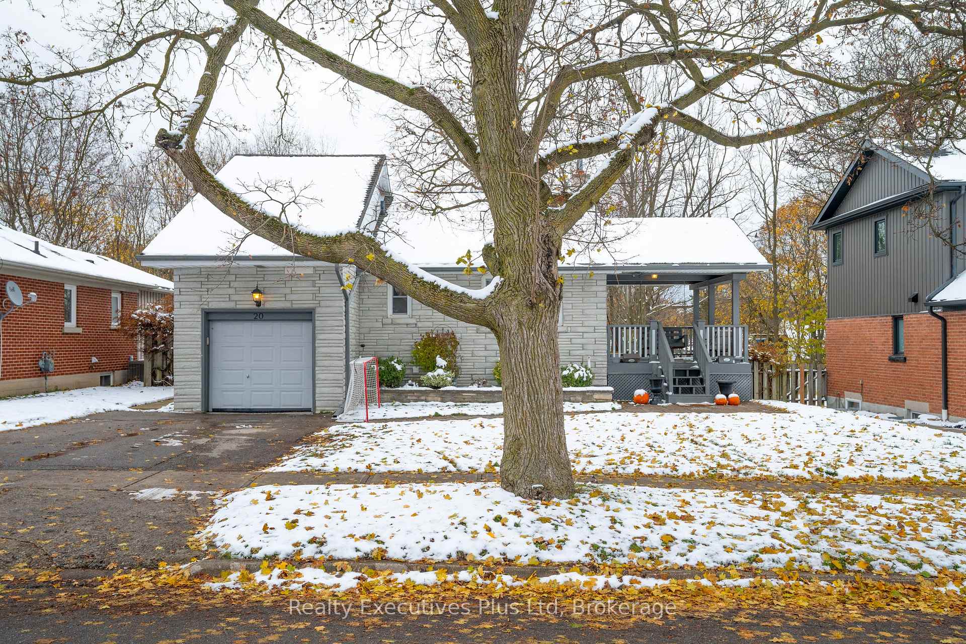 Photo 1 of 20 Summit Crescent, Guelph, Exhibition Park — HOMEH