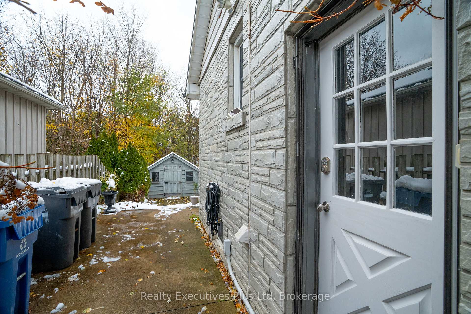 Photo 34 of 20 Summit Crescent, Guelph, Exhibition Park — HOMEH