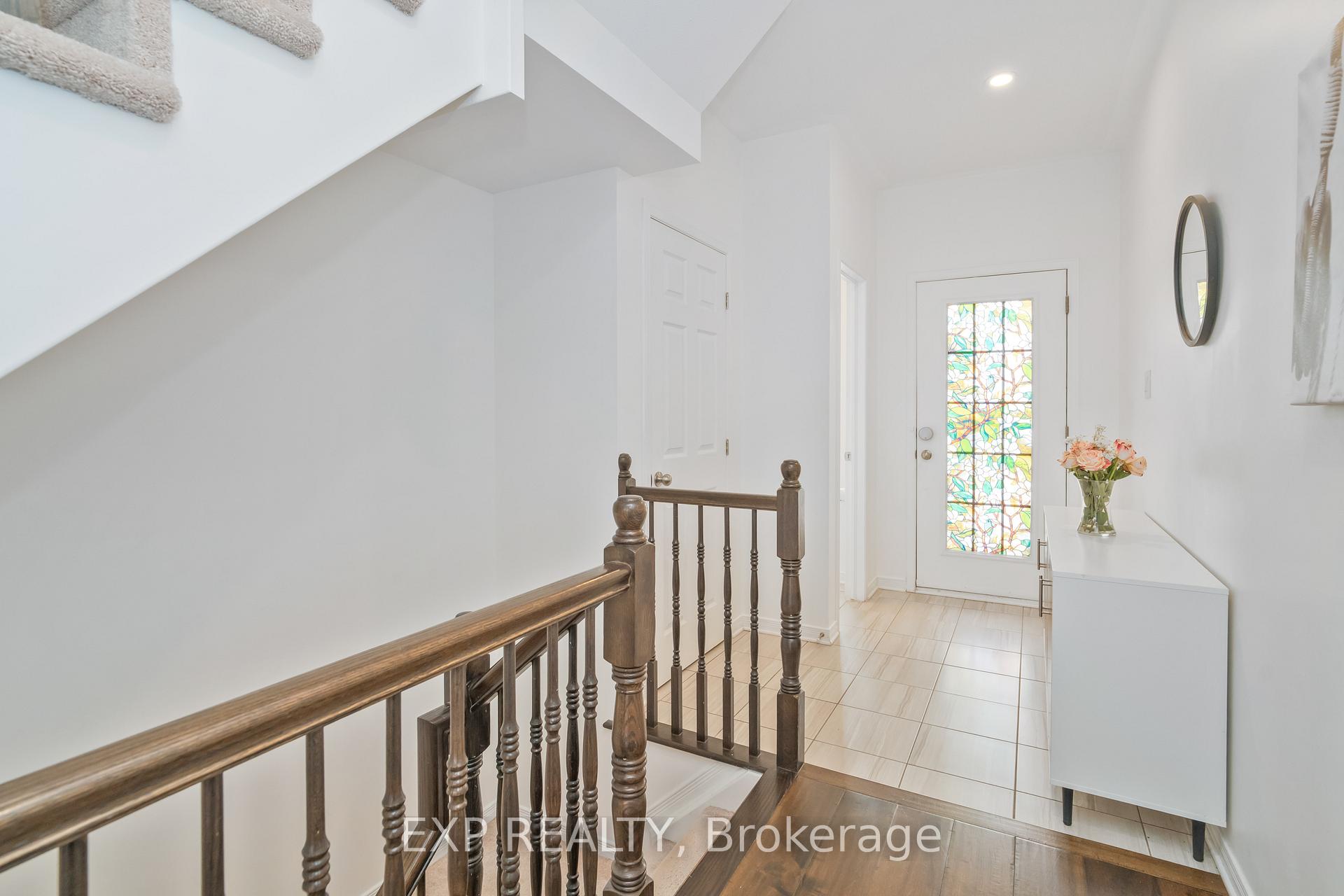 Photo 5 of 134 Camden Private, Ottawa, Barrhaven - Cedargrove/Fraserdale — HOMEH
