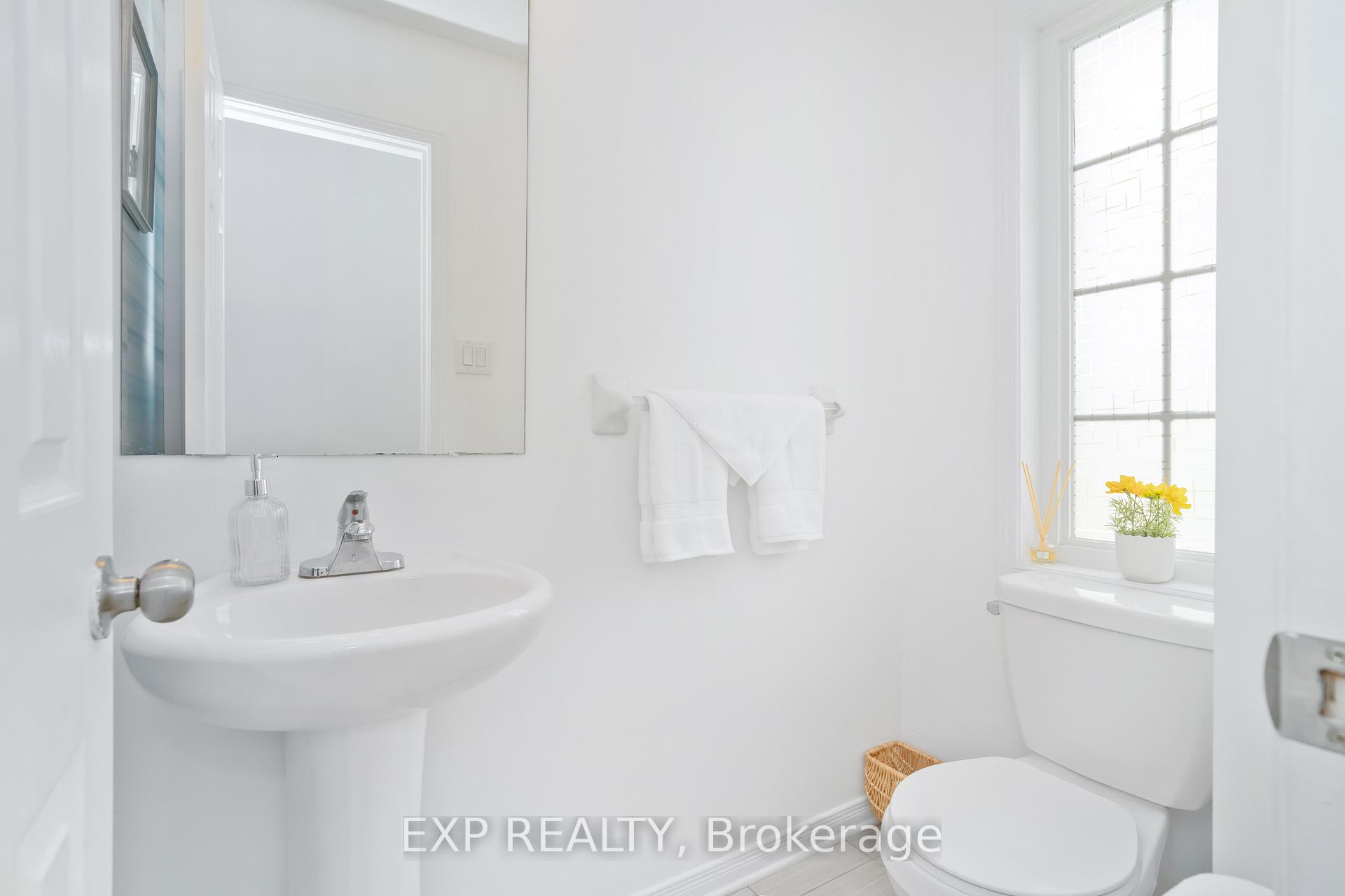 Photo 8 of 134 Camden Private, Ottawa, Barrhaven - Cedargrove/Fraserdale — HOMEH