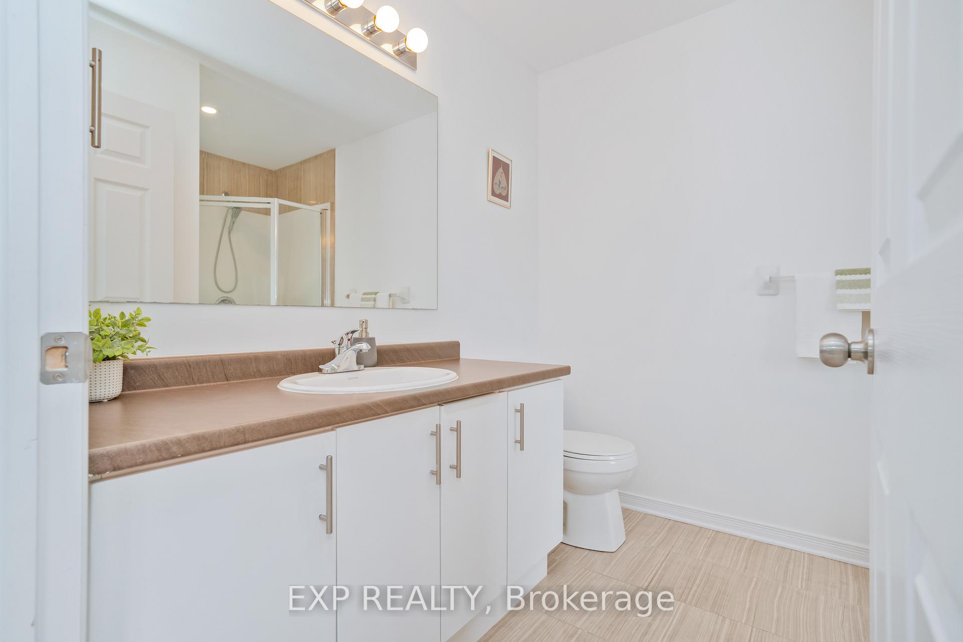 Photo 17 of 134 Camden Private, Ottawa, Barrhaven - Cedargrove/Fraserdale — HOMEH
