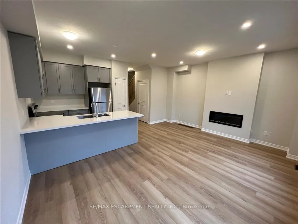 Photo 10 of 5 Genoa Drive, Hamilton, Jerome — HOMEH