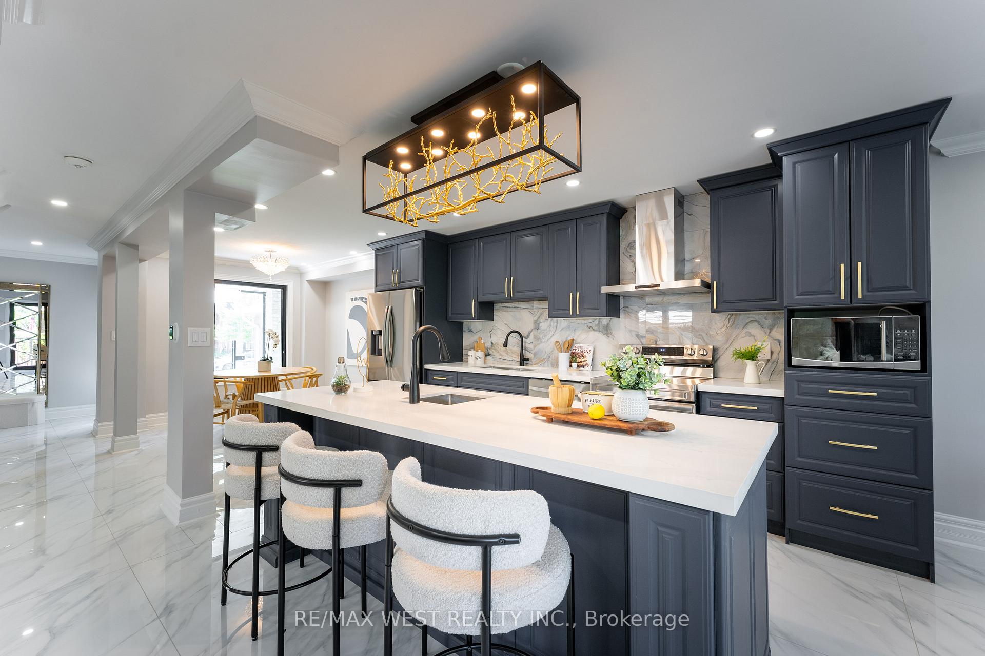 Photo 14 of 343 Mullen Drive, Vaughan, Brownridge — HOMEH